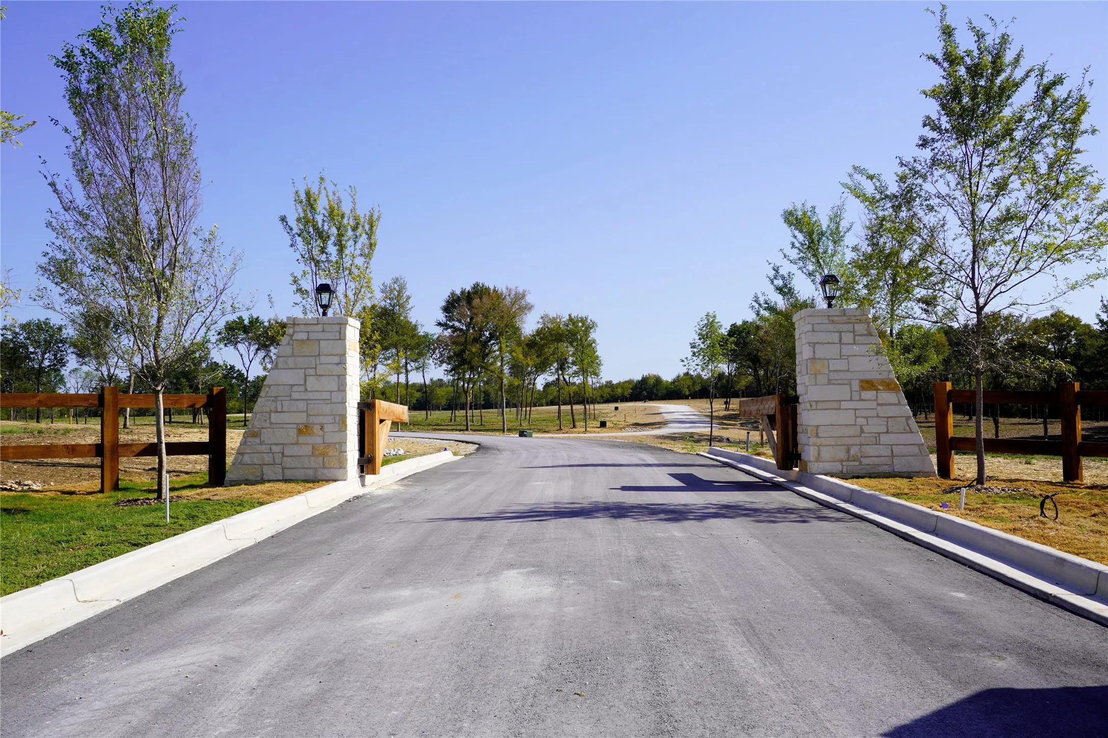 Unimproved Land For Sale in Fannin County , 422 Timberland Heights, Windom, Texas 75492, 0, 0, Garage spaces, 0 Sqft, built in 0, mls#21409494, Real Estate Agent in Windom, Homes For Sale in Fannin county, Homes For Sale in Windom, Realtor in Windom Texas, Real Estate Brokerage Independent Realty Texas, Luminita Cordes Realtor