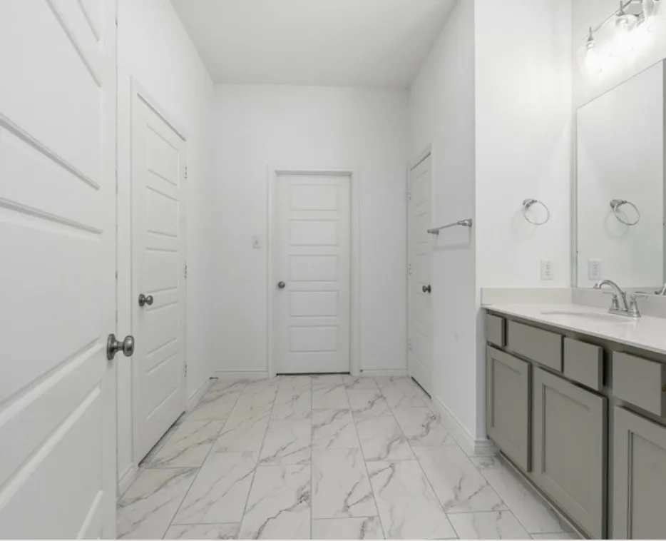 Townhouse For Rent in Tarrant County , 2825 Stanley Avenue, Fort Worth, Texas 76110, 3 Bedroom, 3 Bathroom, 2 Garage spaces, 2,662 Sqft, built in 2019, mls#21410112, Real Estate Agent in Fort Worth, Homes For Rent in Tarrant county, Homes For Rent in Fort Worth, Realtor in Fort Worth Texas, Real Estate Brokerage Independent Realty Texas, Luminita Cordes Realtor