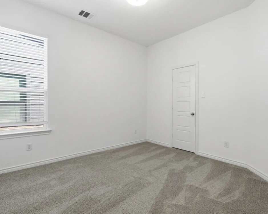 Townhouse For Rent in Tarrant County , 2825 Stanley Avenue, Fort Worth, Texas 76110, 3 Bedroom, 3 Bathroom, 2 Garage spaces, 2,662 Sqft, built in 2019, mls#21410112, Real Estate Agent in Fort Worth, Homes For Rent in Tarrant county, Homes For Rent in Fort Worth, Realtor in Fort Worth Texas, Real Estate Brokerage Independent Realty Texas, Luminita Cordes Realtor