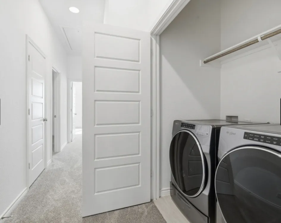 Townhouse For Rent in Tarrant County , 2825 Stanley Avenue, Fort Worth, Texas 76110, 3 Bedroom, 3 Bathroom, 2 Garage spaces, 2,662 Sqft, built in 2019, mls#21410112, Real Estate Agent in Fort Worth, Homes For Rent in Tarrant county, Homes For Rent in Fort Worth, Realtor in Fort Worth Texas, Real Estate Brokerage Independent Realty Texas, Luminita Cordes Realtor