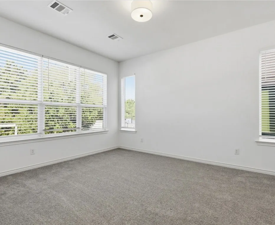 Townhouse For Rent in Tarrant County , 2825 Stanley Avenue, Fort Worth, Texas 76110, 3 Bedroom, 3 Bathroom, 2 Garage spaces, 2,662 Sqft, built in 2019, mls#21410112, Real Estate Agent in Fort Worth, Homes For Rent in Tarrant county, Homes For Rent in Fort Worth, Realtor in Fort Worth Texas, Real Estate Brokerage Independent Realty Texas, Luminita Cordes Realtor