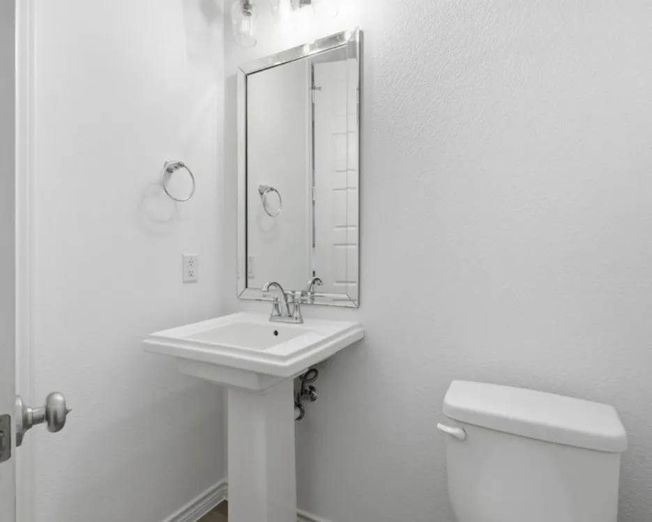 Townhouse For Rent in Tarrant County , 2825 Stanley Avenue, Fort Worth, Texas 76110, 3 Bedroom, 3 Bathroom, 2 Garage spaces, 2,662 Sqft, built in 2019, mls#21410112, Real Estate Agent in Fort Worth, Homes For Rent in Tarrant county, Homes For Rent in Fort Worth, Realtor in Fort Worth Texas, Real Estate Brokerage Independent Realty Texas, Luminita Cordes Realtor