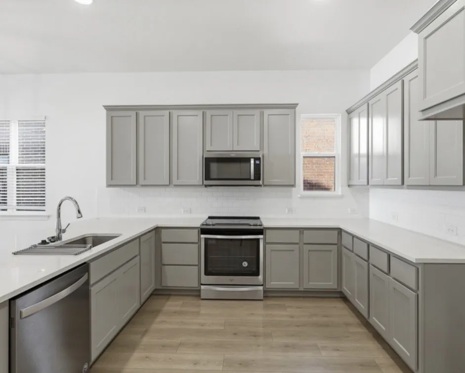 Townhouse For Rent in Tarrant County , 2825 Stanley Avenue, Fort Worth, Texas 76110, 3 Bedroom, 3 Bathroom, 2 Garage spaces, 2,662 Sqft, built in 2019, mls#21410112, Real Estate Agent in Fort Worth, Homes For Rent in Tarrant county, Homes For Rent in Fort Worth, Realtor in Fort Worth Texas, Real Estate Brokerage Independent Realty Texas, Luminita Cordes Realtor