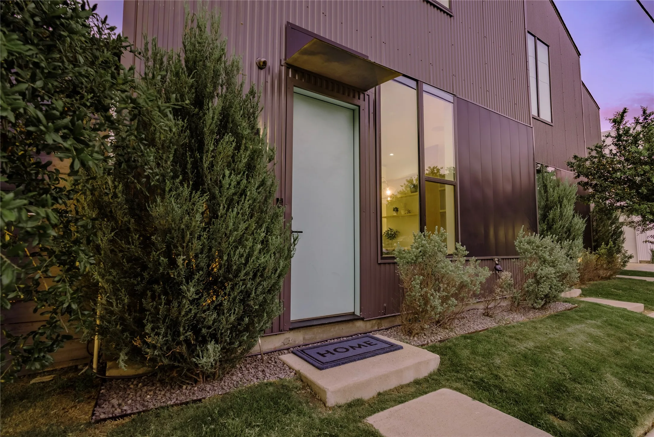 Condominium For Rent in Dallas County , 1504 Burlew Street 101, Dallas, Texas 75204, 2 Bedroom, 3 Bathroom, 2 Garage spaces, 1,505 Sqft, built in 2017, mls#21408581, Real Estate Agent in Dallas, Homes For Rent in Dallas county, Homes For Rent in Dallas, Realtor in Dallas Texas, Real Estate Brokerage Independent Realty Texas, Luminita Cordes Realtor