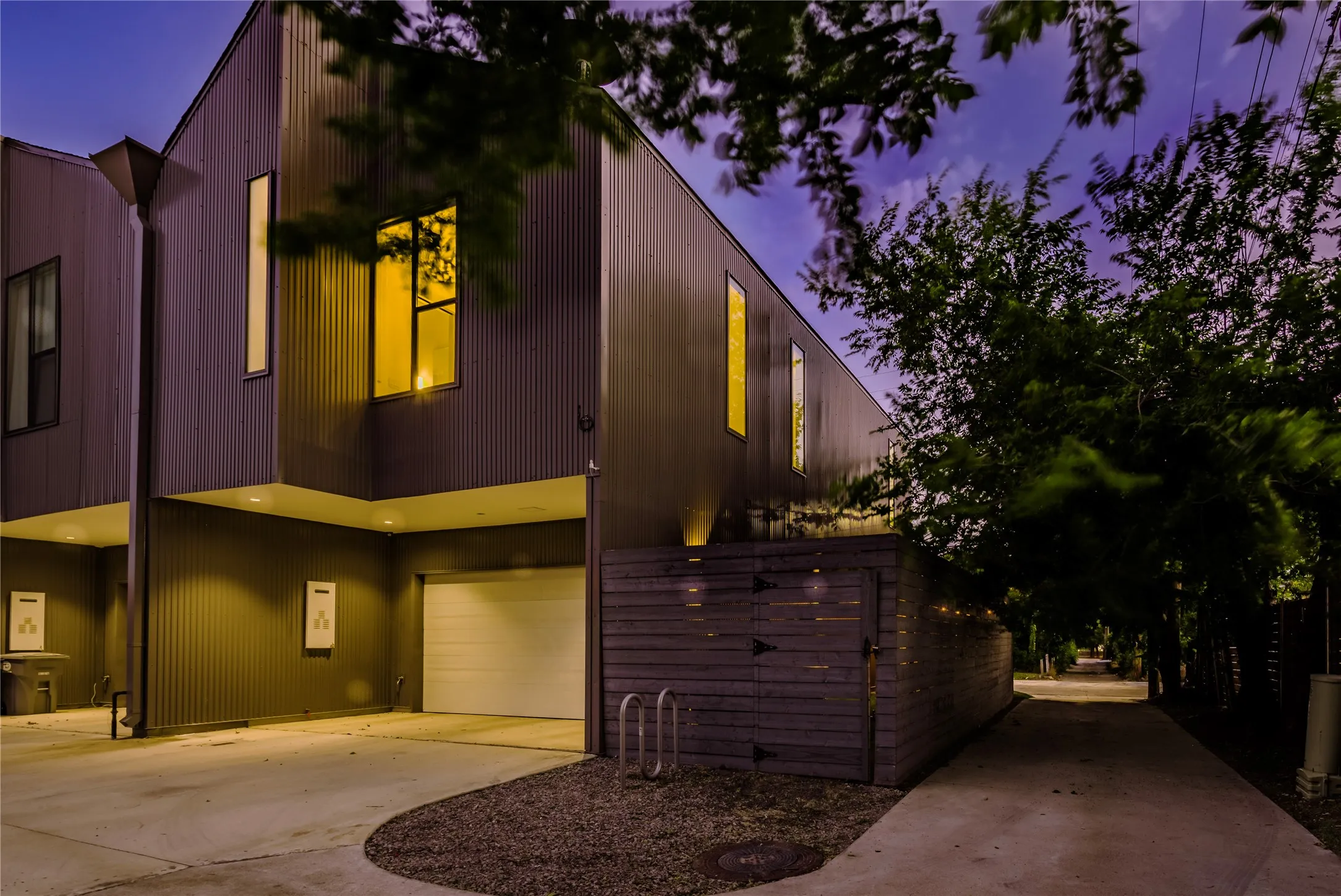 Condominium For Rent in Dallas County , 1504 Burlew Street 101, Dallas, Texas 75204, 2 Bedroom, 3 Bathroom, 2 Garage spaces, 1,505 Sqft, built in 2017, mls#21408581, Real Estate Agent in Dallas, Homes For Rent in Dallas county, Homes For Rent in Dallas, Realtor in Dallas Texas, Real Estate Brokerage Independent Realty Texas, Luminita Cordes Realtor