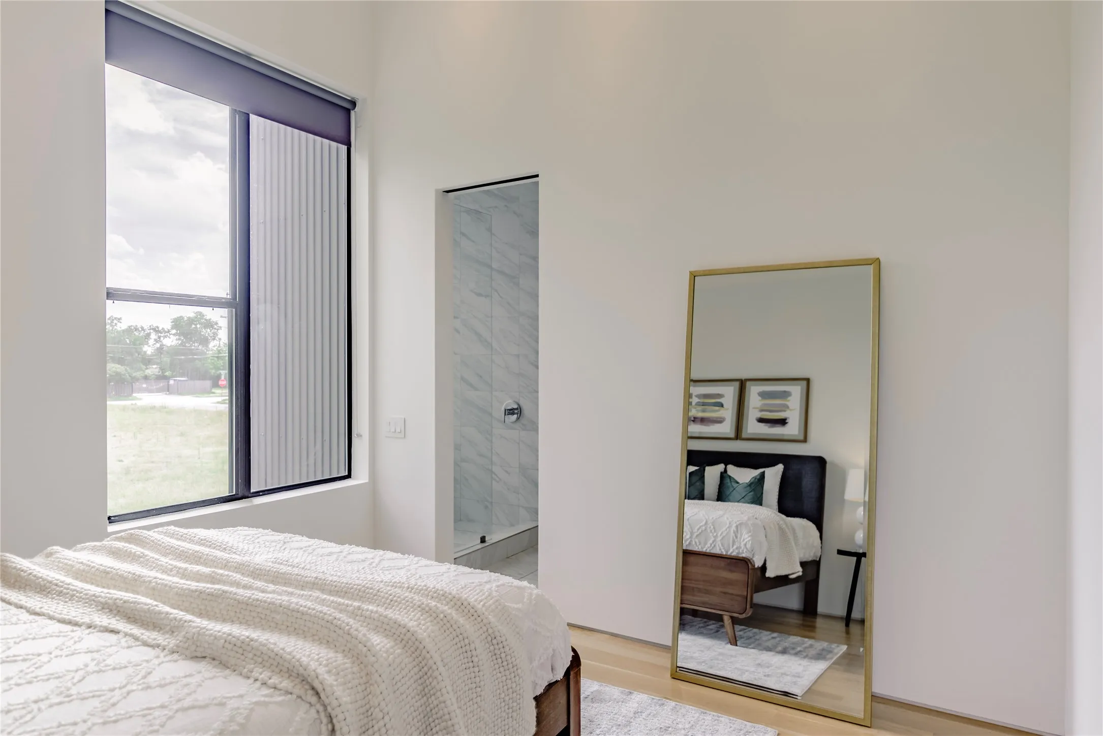 Condominium For Rent in Dallas County , 1504 Burlew Street 101, Dallas, Texas 75204, 2 Bedroom, 3 Bathroom, 2 Garage spaces, 1,505 Sqft, built in 2017, mls#21408581, Real Estate Agent in Dallas, Homes For Rent in Dallas county, Homes For Rent in Dallas, Realtor in Dallas Texas, Real Estate Brokerage Independent Realty Texas, Luminita Cordes Realtor
