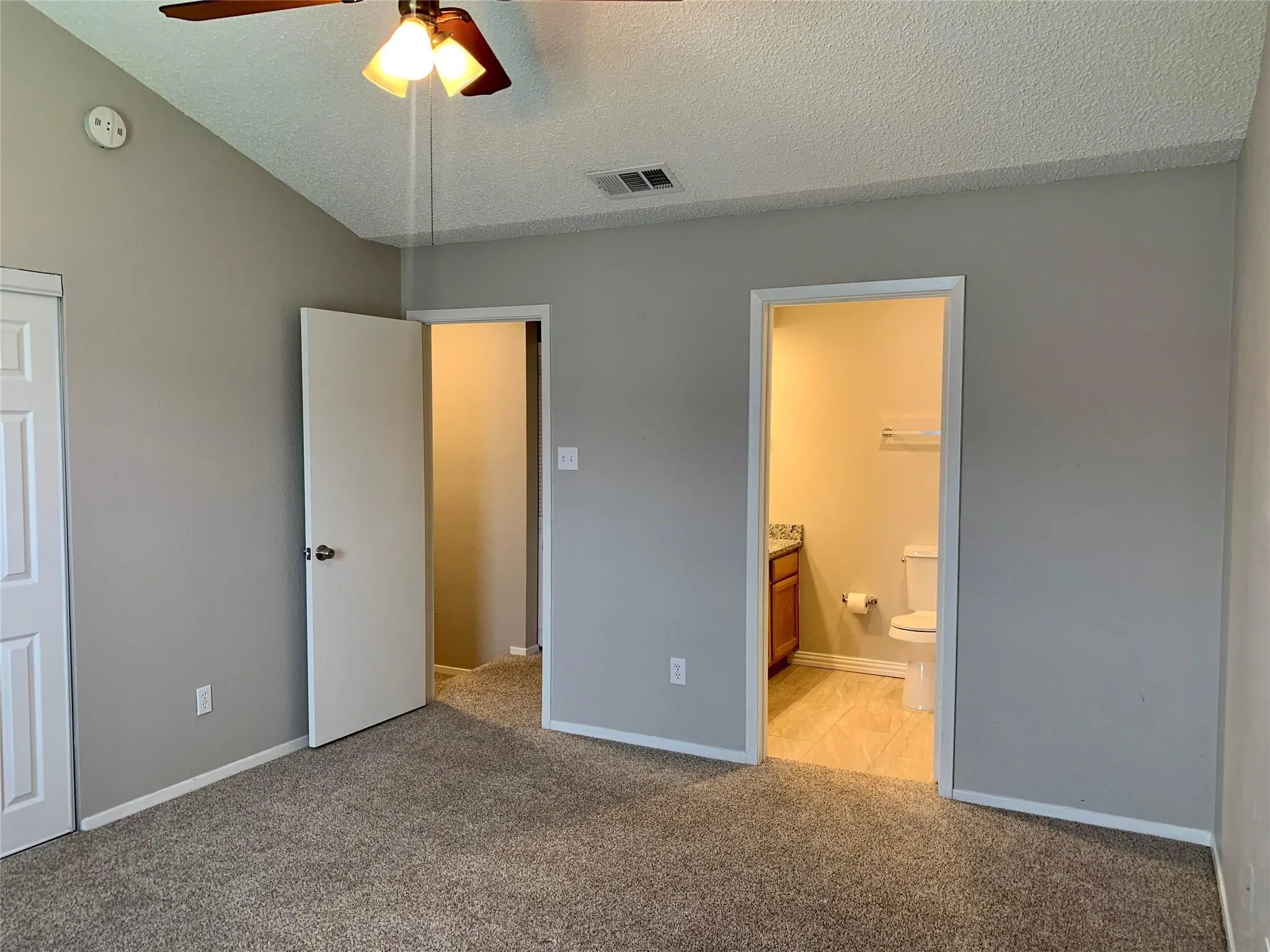 Condominium For Rent in Dallas County , 214 Samuel Boulevard 5, Coppell, Texas 75019, 2 Bedroom, 3 Bathroom, Garage spaces, 1,260 Sqft, built in 1984, mls#21410121, Real Estate Agent in Coppell, Homes For Rent in Dallas county, Homes For Rent in Coppell, Realtor in Coppell Texas, Real Estate Brokerage Independent Realty Texas, Luminita Cordes Realtor