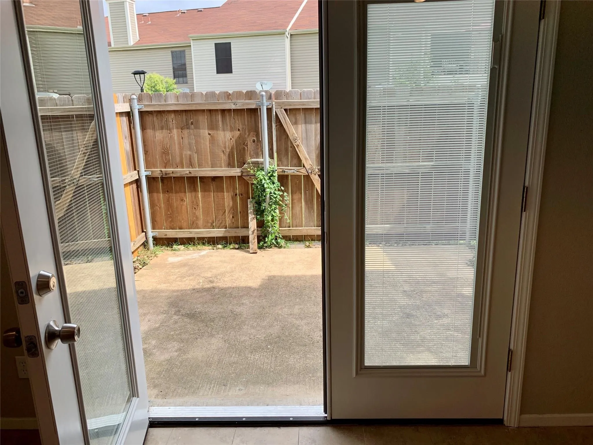 Condominium For Rent in Dallas County , 214 Samuel Boulevard 5, Coppell, Texas 75019, 2 Bedroom, 3 Bathroom, Garage spaces, 1,260 Sqft, built in 1984, mls#21410121, Real Estate Agent in Coppell, Homes For Rent in Dallas county, Homes For Rent in Coppell, Realtor in Coppell Texas, Real Estate Brokerage Independent Realty Texas, Luminita Cordes Realtor