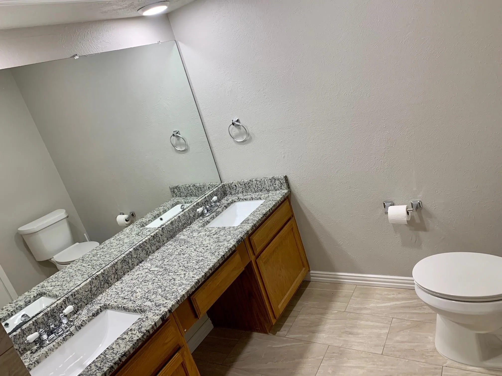 Condominium For Rent in Dallas County , 214 Samuel Boulevard 5, Coppell, Texas 75019, 2 Bedroom, 3 Bathroom, Garage spaces, 1,260 Sqft, built in 1984, mls#21410121, Real Estate Agent in Coppell, Homes For Rent in Dallas county, Homes For Rent in Coppell, Realtor in Coppell Texas, Real Estate Brokerage Independent Realty Texas, Luminita Cordes Realtor