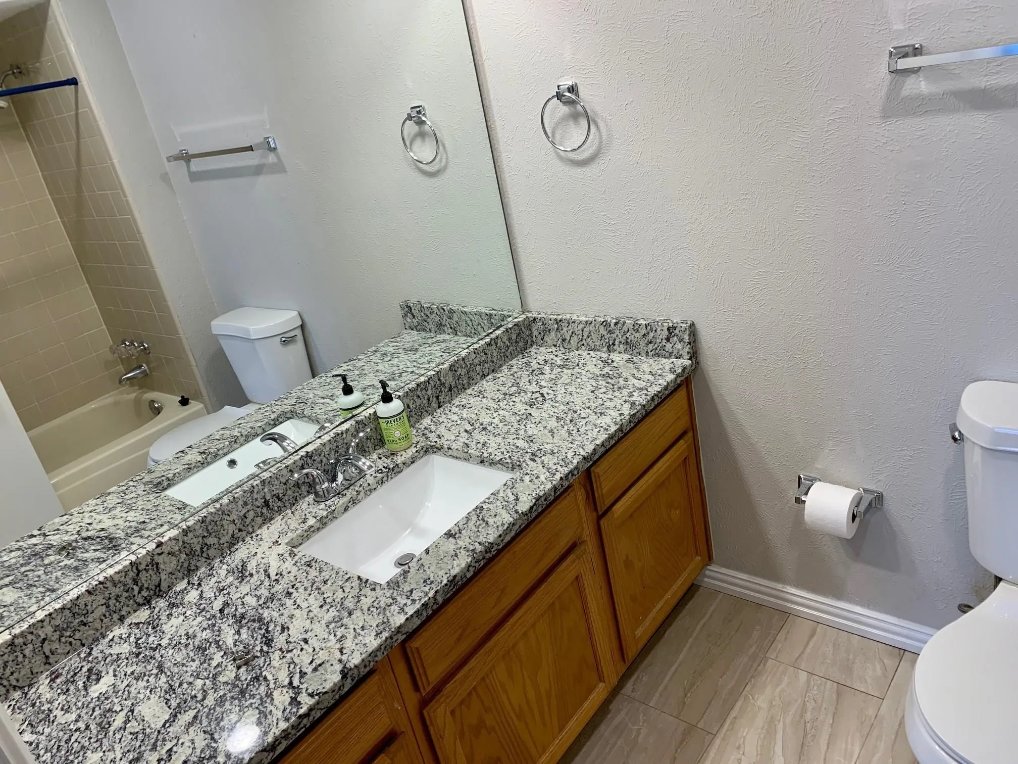 Condominium For Rent in Dallas County , 214 Samuel Boulevard 5, Coppell, Texas 75019, 2 Bedroom, 3 Bathroom, Garage spaces, 1,260 Sqft, built in 1984, mls#21410121, Real Estate Agent in Coppell, Homes For Rent in Dallas county, Homes For Rent in Coppell, Realtor in Coppell Texas, Real Estate Brokerage Independent Realty Texas, Luminita Cordes Realtor