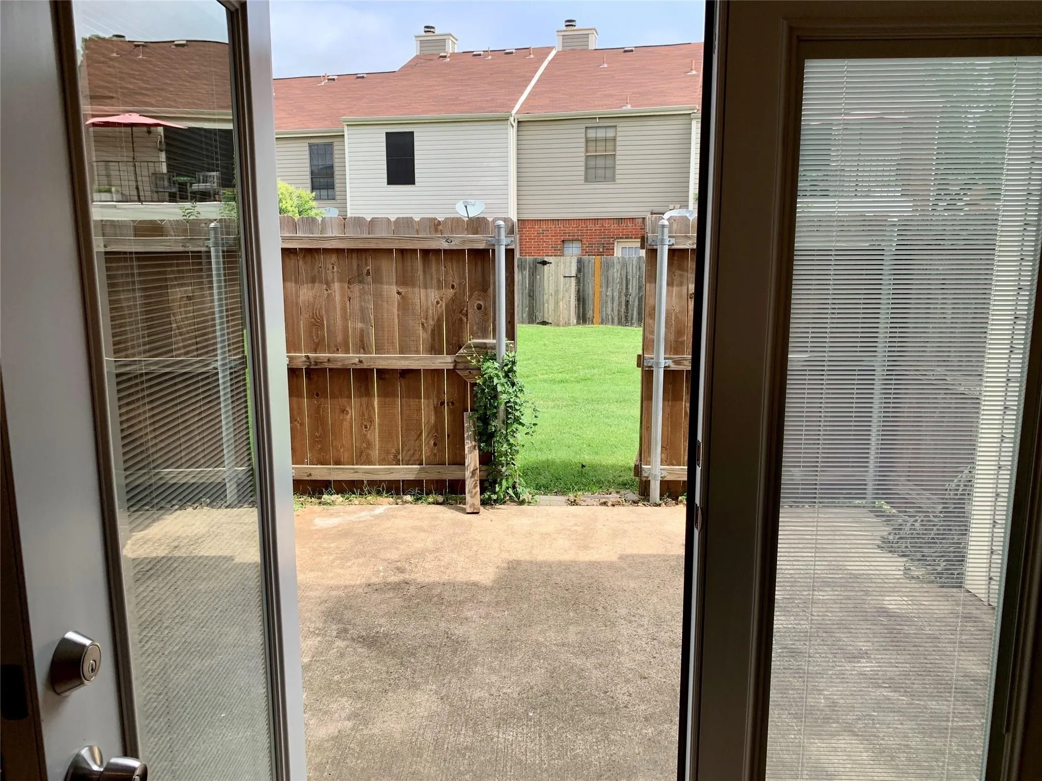 Condominium For Rent in Dallas County , 214 Samuel Boulevard 5, Coppell, Texas 75019, 2 Bedroom, 3 Bathroom, Garage spaces, 1,260 Sqft, built in 1984, mls#21410121, Real Estate Agent in Coppell, Homes For Rent in Dallas county, Homes For Rent in Coppell, Realtor in Coppell Texas, Real Estate Brokerage Independent Realty Texas, Luminita Cordes Realtor