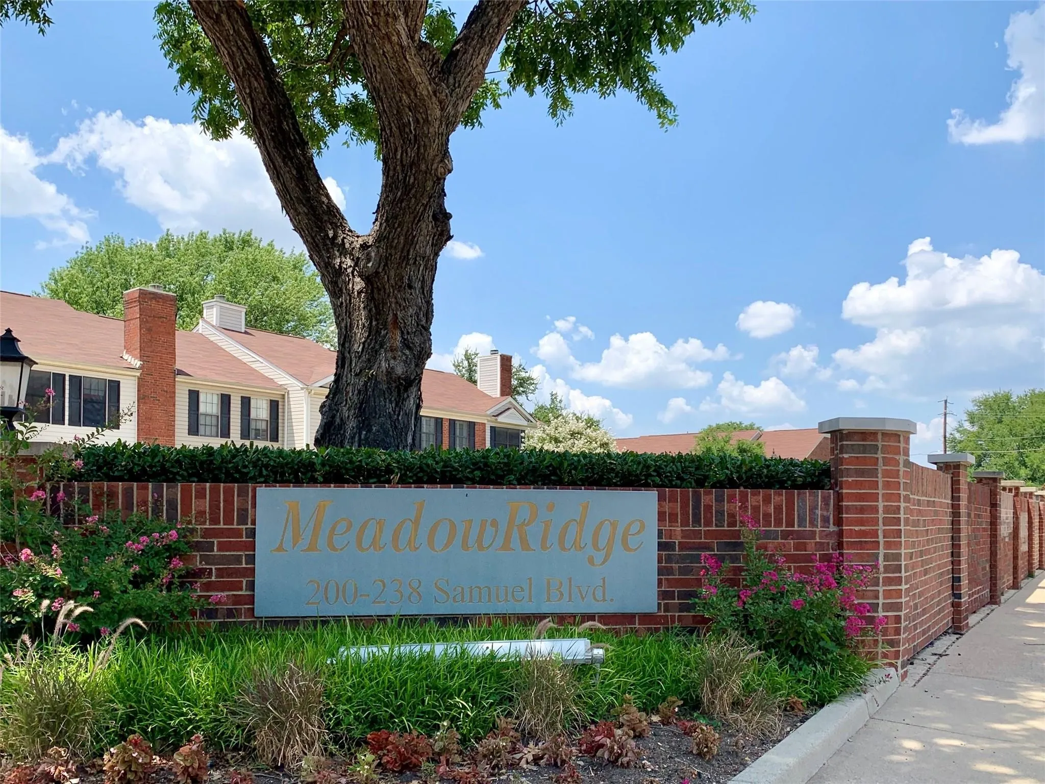 Condominium For Rent in Dallas County , 214 Samuel Boulevard 5, Coppell, Texas 75019, 2 Bedroom, 3 Bathroom, Garage spaces, 1,260 Sqft, built in 1984, mls#21410121, Real Estate Agent in Coppell, Homes For Rent in Dallas county, Homes For Rent in Coppell, Realtor in Coppell Texas, Real Estate Brokerage Independent Realty Texas, Luminita Cordes Realtor