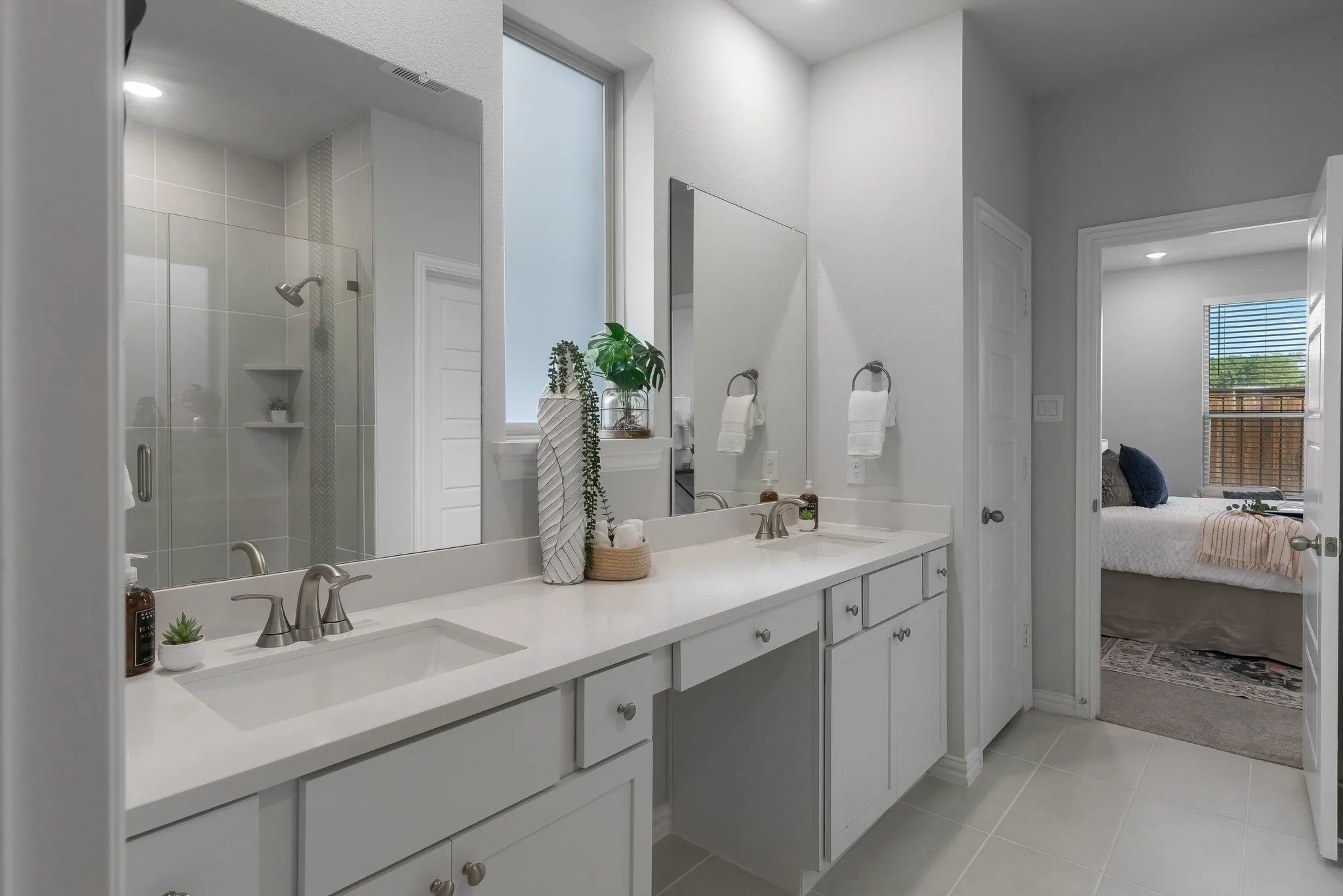 Single Family Residence For Sale in Denton County , 140 Ashbrook Street, Little Elm, Texas 75068, 4 Bedroom, 4 Bathroom, 2 Garage spaces, 2,677 Sqft, built in 2024, mls#21409896, Real Estate Agent in Little Elm, Homes For Sale in Denton county, Homes For Sale in Little Elm, Realtor in Little Elm Texas, Real Estate Brokerage Independent Realty Texas, Luminita Cordes Realtor