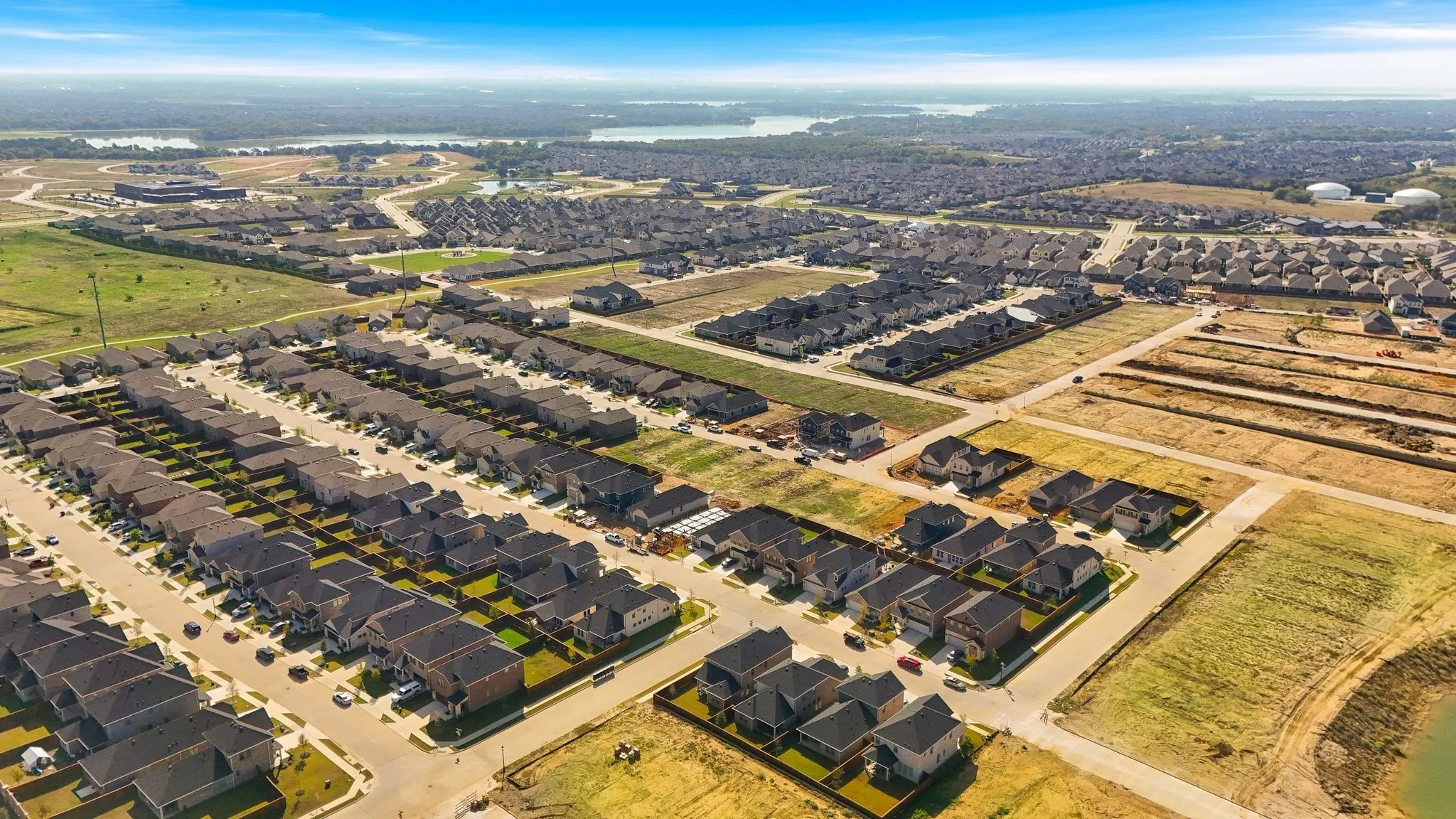 Single Family Residence For Sale in Denton County , 140 Ashbrook Street, Little Elm, Texas 75068, 4 Bedroom, 4 Bathroom, 2 Garage spaces, 2,677 Sqft, built in 2024, mls#21409896, Real Estate Agent in Little Elm, Homes For Sale in Denton county, Homes For Sale in Little Elm, Realtor in Little Elm Texas, Real Estate Brokerage Independent Realty Texas, Luminita Cordes Realtor