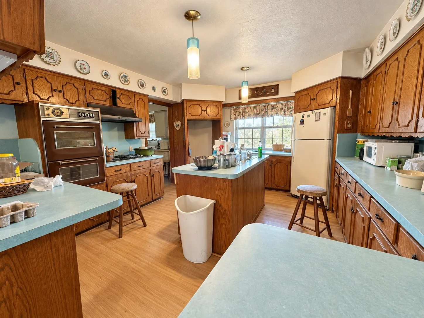 Single Family Residence For Sale in Denton County , 1105 Oak Drive, Flower Mound, Texas 75028, 2 Bedroom, 2 Bathroom, 2 Garage spaces, 1,796 Sqft, built in 1972, mls#21410106, Real Estate Agent in Flower Mound, Homes For Sale in Denton county, Homes For Sale in Flower Mound, Realtor in Flower Mound Texas, Real Estate Brokerage Independent Realty Texas, Luminita Cordes Realtor