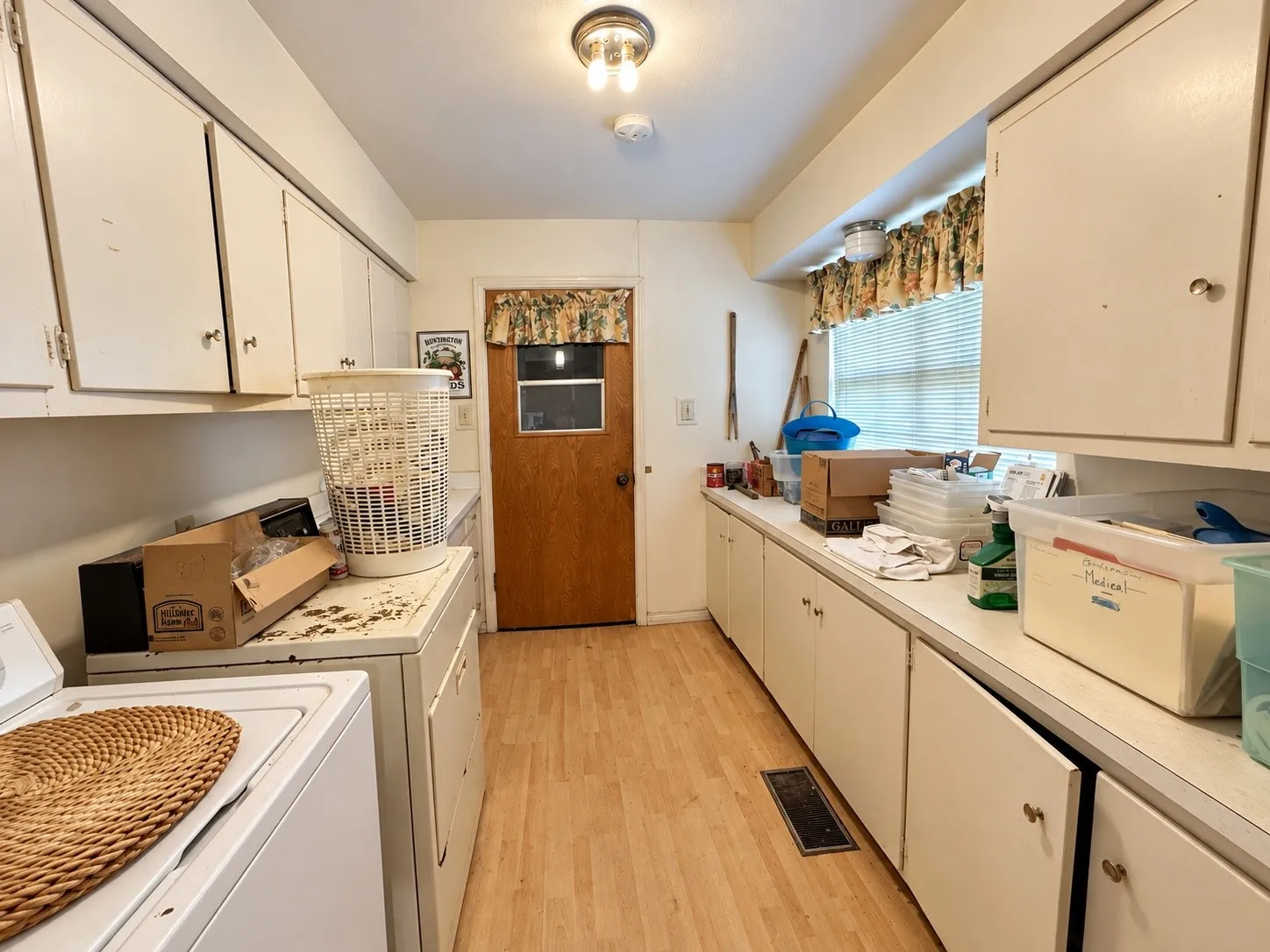 Single Family Residence For Sale in Denton County , 1105 Oak Drive, Flower Mound, Texas 75028, 2 Bedroom, 2 Bathroom, 2 Garage spaces, 1,796 Sqft, built in 1972, mls#21410106, Real Estate Agent in Flower Mound, Homes For Sale in Denton county, Homes For Sale in Flower Mound, Realtor in Flower Mound Texas, Real Estate Brokerage Independent Realty Texas, Luminita Cordes Realtor