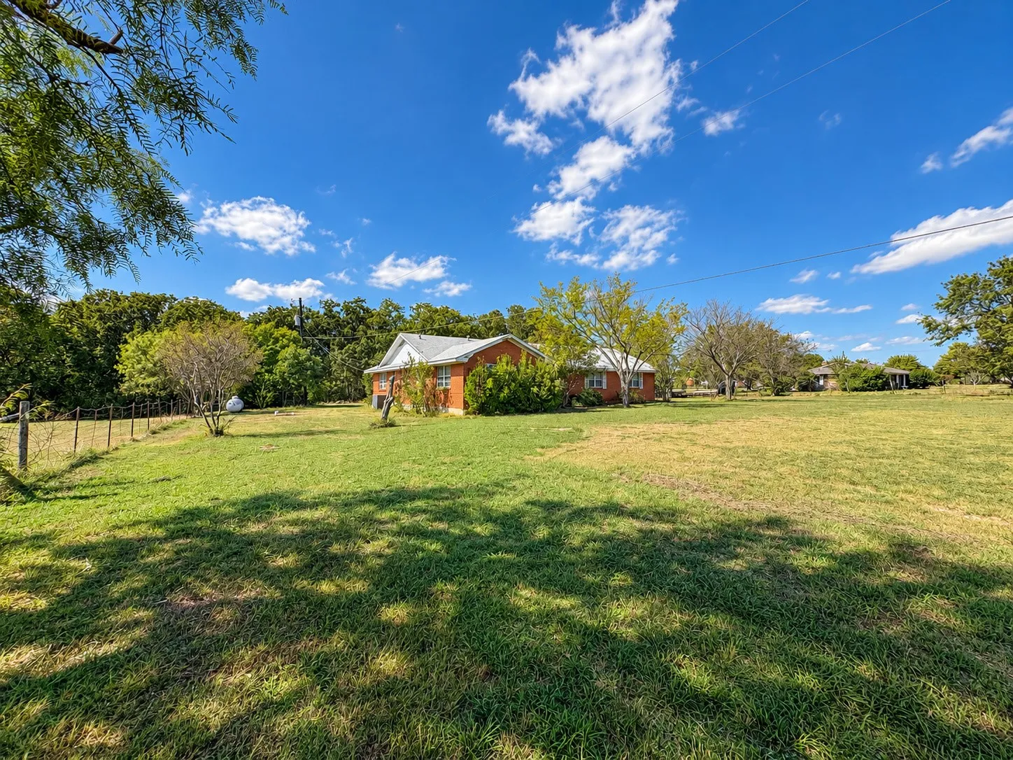 Single Family Residence For Sale in Denton County , 1105 Oak Drive, Flower Mound, Texas 75028, 2 Bedroom, 2 Bathroom, 2 Garage spaces, 1,796 Sqft, built in 1972, mls#21410106, Real Estate Agent in Flower Mound, Homes For Sale in Denton county, Homes For Sale in Flower Mound, Realtor in Flower Mound Texas, Real Estate Brokerage Independent Realty Texas, Luminita Cordes Realtor
