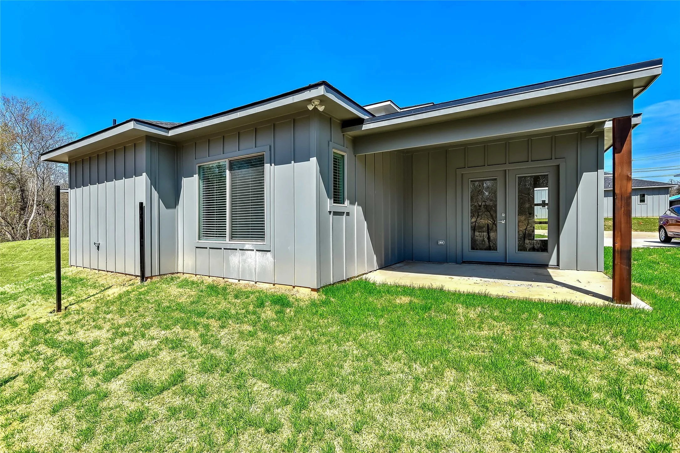 Apartment For Rent in Grayson County , 3260 W Crawford Street 602, Denison, Texas 75020, 3 Bedroom, 3 Bathroom, 2 Garage spaces, 1,408 Sqft, built in 2021, mls#21410135, Real Estate Agent in Denison, Homes For Rent in Grayson county, Homes For Rent in Denison, Realtor in Denison Texas, Real Estate Brokerage Independent Realty Texas, Luminita Cordes Realtor