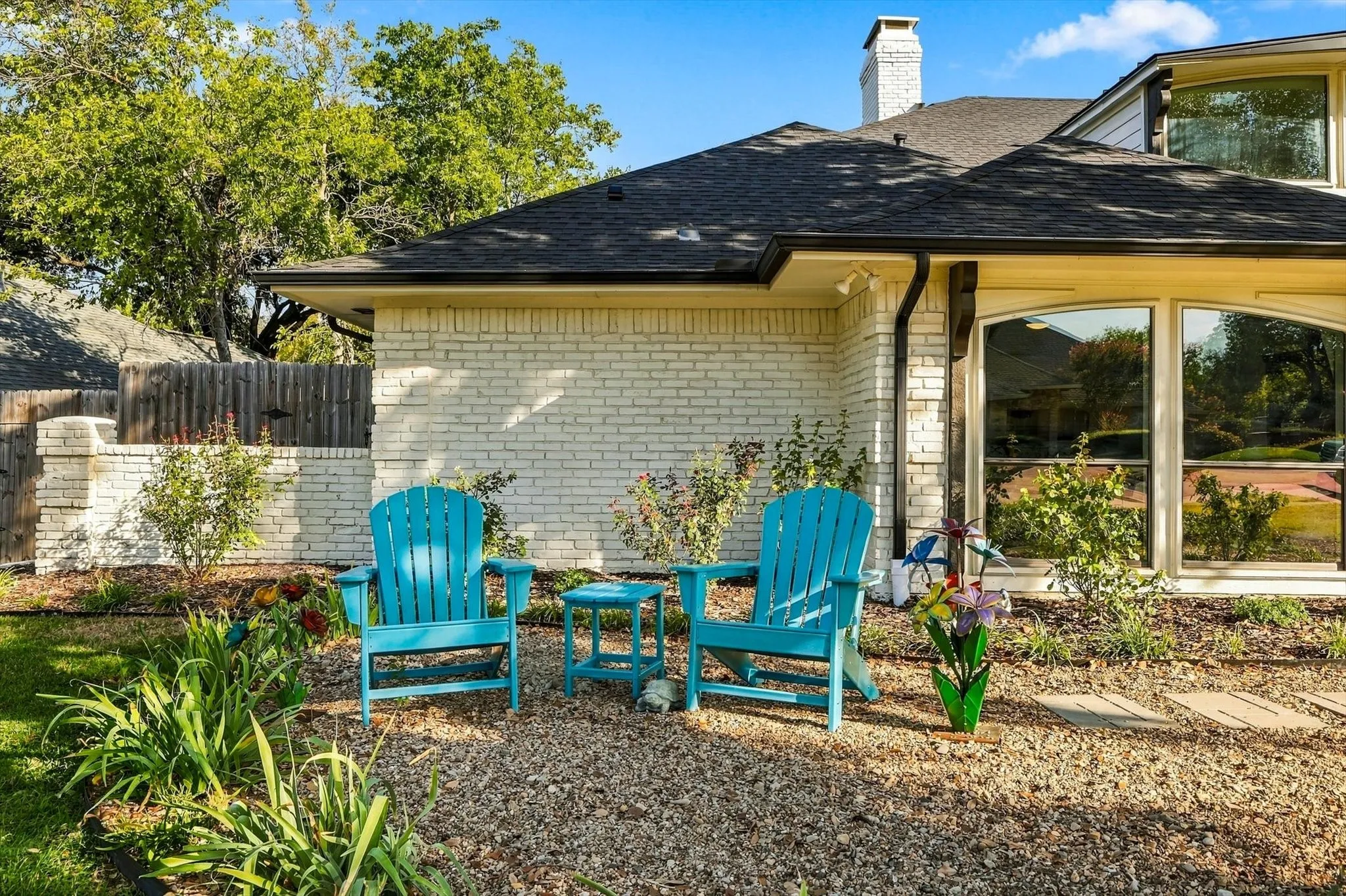 Single Family Residence For Sale in Dallas County , 10011 Woodlake Drive, Dallas, Texas 75243, 4 Bedroom, 3 Bathroom, 2 Garage spaces, 3,154 Sqft, built in 1979, mls#21409275, Real Estate Agent in Dallas, Homes For Sale in Dallas county, Homes For Sale in Dallas, Realtor in Dallas Texas, Real Estate Brokerage Independent Realty Texas, Luminita Cordes Realtor