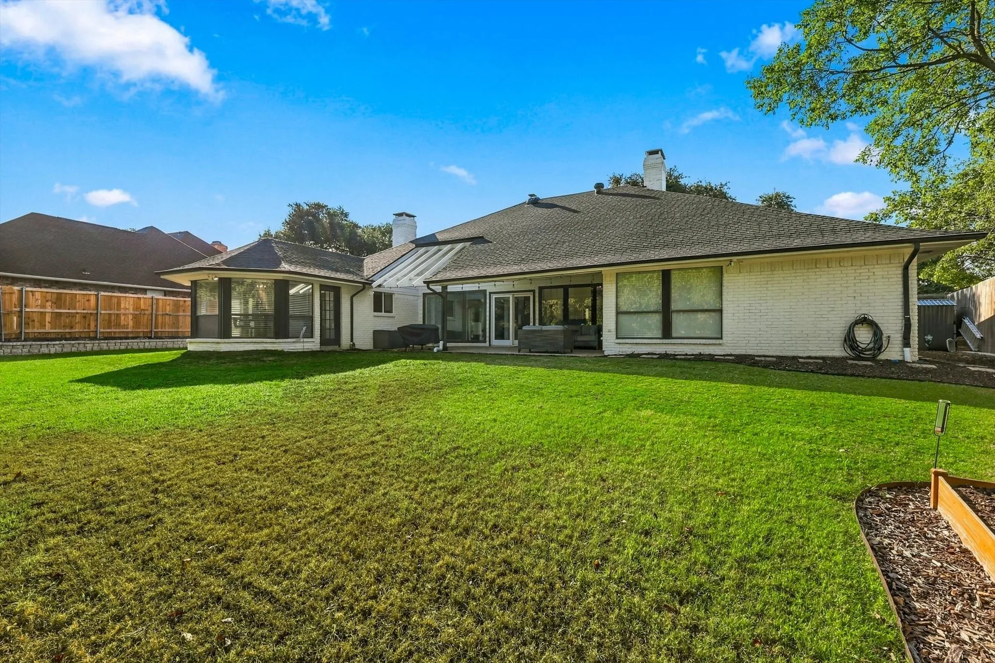 Single Family Residence For Sale in Dallas County , 10011 Woodlake Drive, Dallas, Texas 75243, 4 Bedroom, 3 Bathroom, 2 Garage spaces, 3,154 Sqft, built in 1979, mls#21409275, Real Estate Agent in Dallas, Homes For Sale in Dallas county, Homes For Sale in Dallas, Realtor in Dallas Texas, Real Estate Brokerage Independent Realty Texas, Luminita Cordes Realtor