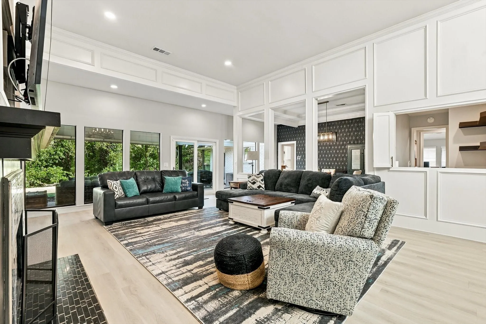 Single Family Residence For Sale in Dallas County , 10011 Woodlake Drive, Dallas, Texas 75243, 4 Bedroom, 3 Bathroom, 2 Garage spaces, 3,154 Sqft, built in 1979, mls#21409275, Real Estate Agent in Dallas, Homes For Sale in Dallas county, Homes For Sale in Dallas, Realtor in Dallas Texas, Real Estate Brokerage Independent Realty Texas, Luminita Cordes Realtor
