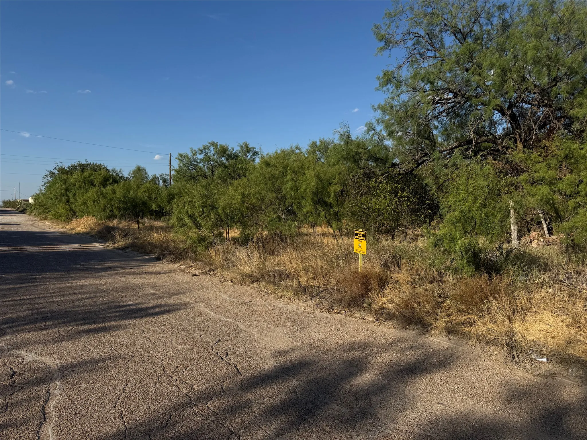 Single Family Residence For Sale in Jones County , 309 S Mcmillin Street, Stamford, Texas 79553, 3 Bedroom, 1 Bathroom, Garage spaces, 1,421 Sqft, built in 1934, mls#21410077, Real Estate Agent in Stamford, Homes For Sale in Jones county, Homes For Sale in Stamford, Realtor in Stamford Texas, Real Estate Brokerage Independent Realty Texas, Luminita Cordes Realtor