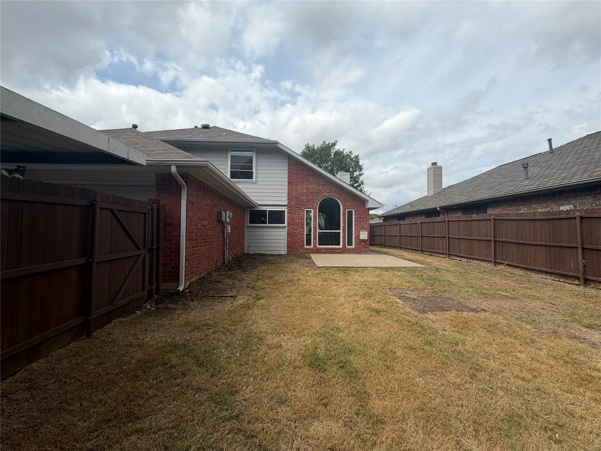 Single Family Residence For Sale in Denton County , 2228 Silverthorn Lane, Flower Mound, Texas 75028, 4 Bedroom, 2 Bathroom, 2 Garage spaces, 1,620 Sqft, built in 1990, mls#21410129, Real Estate Agent in Flower Mound, Homes For Sale in Denton county, Homes For Sale in Flower Mound, Realtor in Flower Mound Texas, Real Estate Brokerage Independent Realty Texas, Luminita Cordes Realtor