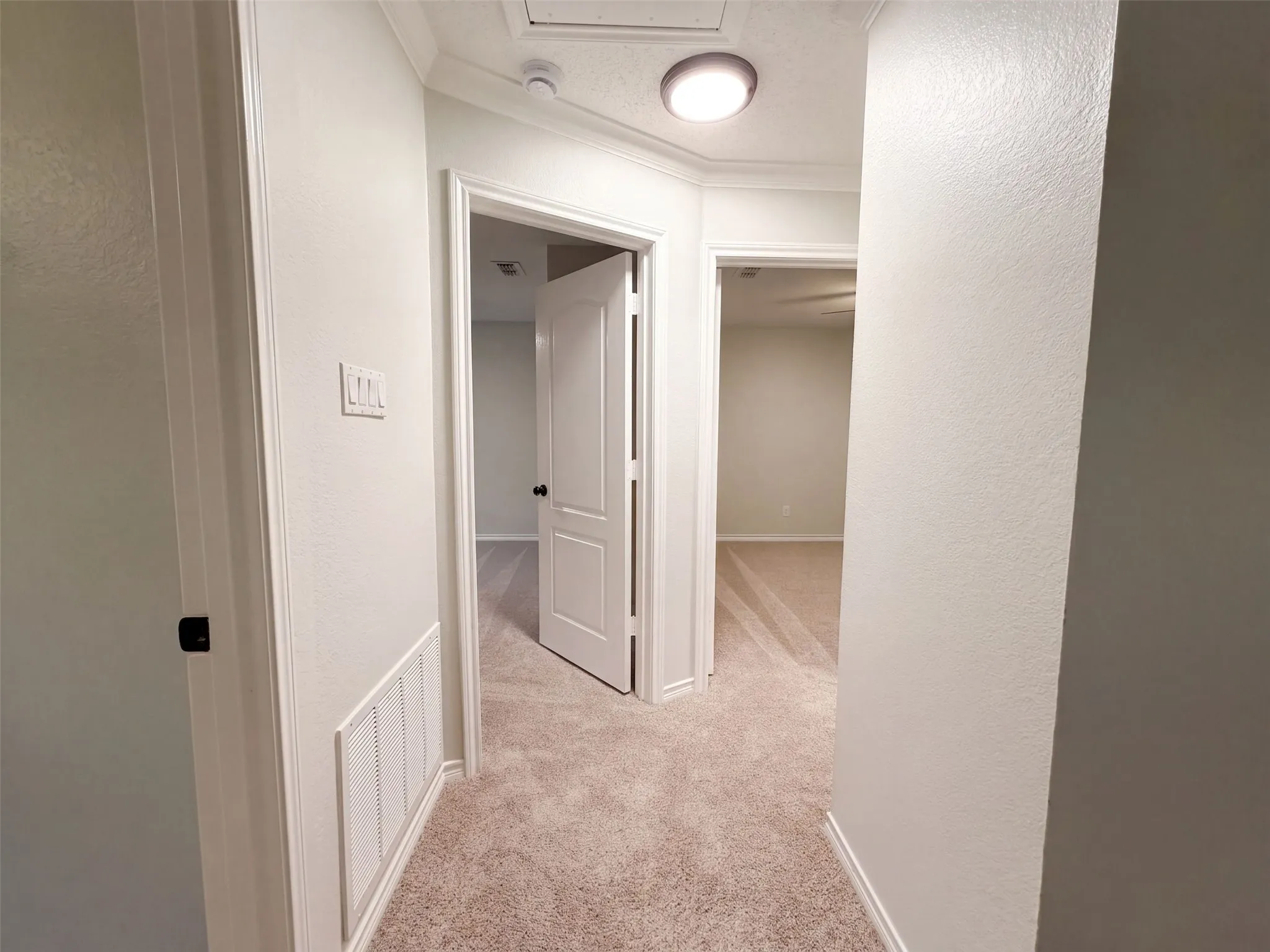 Single Family Residence For Sale in Denton County , 2228 Silverthorn Lane, Flower Mound, Texas 75028, 4 Bedroom, 2 Bathroom, 2 Garage spaces, 1,620 Sqft, built in 1990, mls#21410129, Real Estate Agent in Flower Mound, Homes For Sale in Denton county, Homes For Sale in Flower Mound, Realtor in Flower Mound Texas, Real Estate Brokerage Independent Realty Texas, Luminita Cordes Realtor