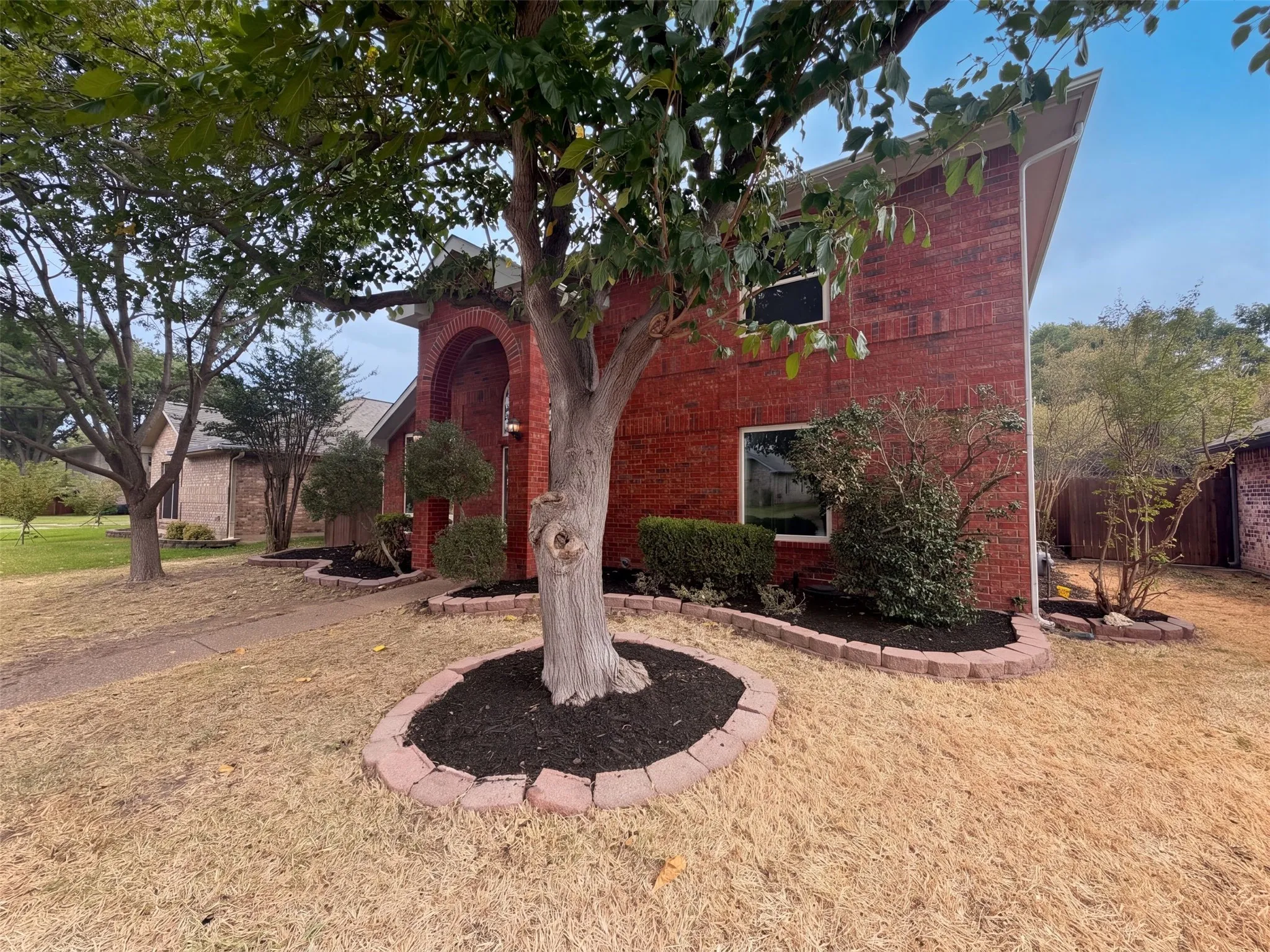 Single Family Residence For Sale in Denton County , 2228 Silverthorn Lane, Flower Mound, Texas 75028, 4 Bedroom, 2 Bathroom, 2 Garage spaces, 1,620 Sqft, built in 1990, mls#21410129, Real Estate Agent in Flower Mound, Homes For Sale in Denton county, Homes For Sale in Flower Mound, Realtor in Flower Mound Texas, Real Estate Brokerage Independent Realty Texas, Luminita Cordes Realtor