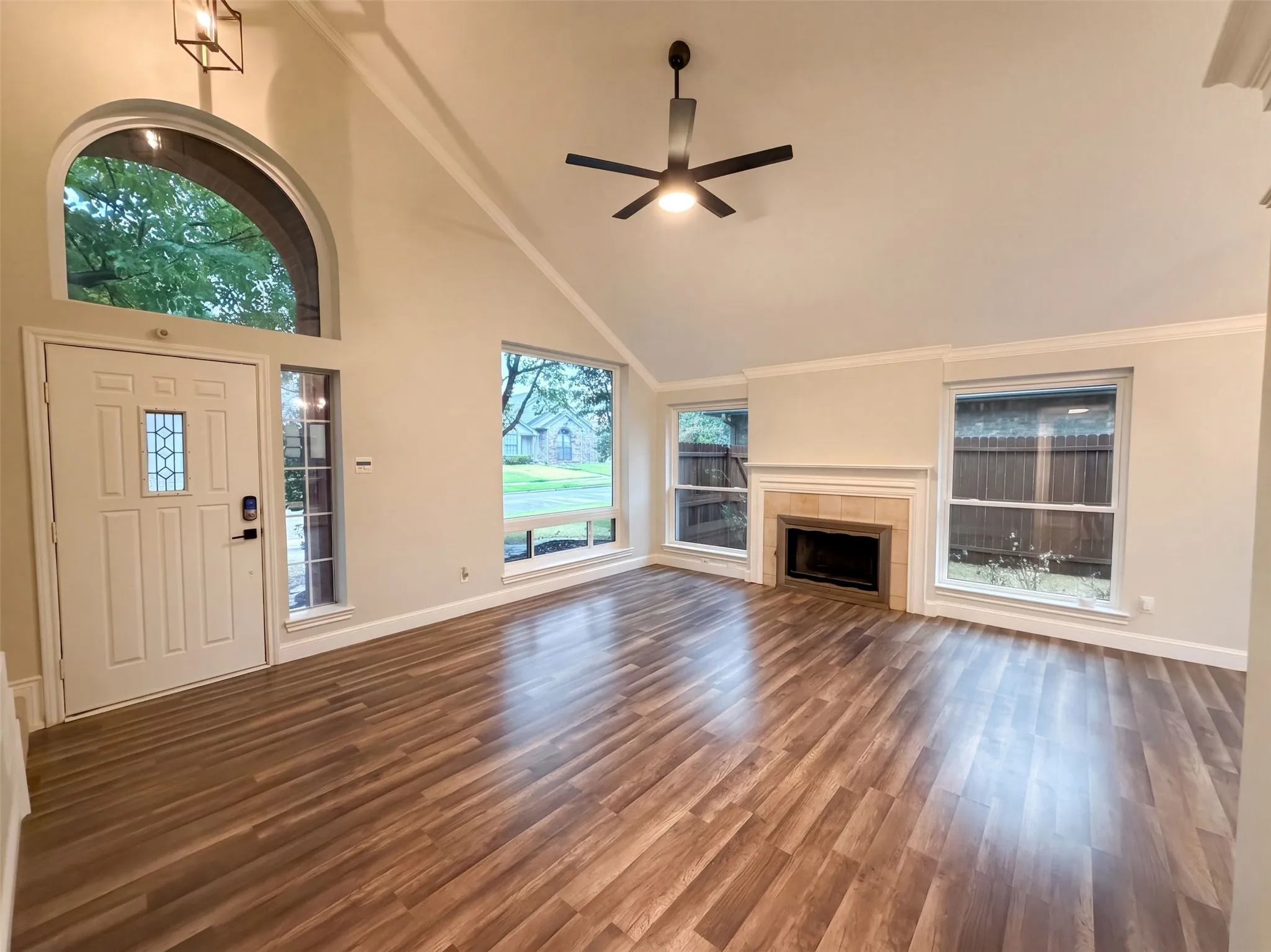 Single Family Residence For Sale in Denton County , 2228 Silverthorn Lane, Flower Mound, Texas 75028, 4 Bedroom, 2 Bathroom, 2 Garage spaces, 1,620 Sqft, built in 1990, mls#21410129, Real Estate Agent in Flower Mound, Homes For Sale in Denton county, Homes For Sale in Flower Mound, Realtor in Flower Mound Texas, Real Estate Brokerage Independent Realty Texas, Luminita Cordes Realtor