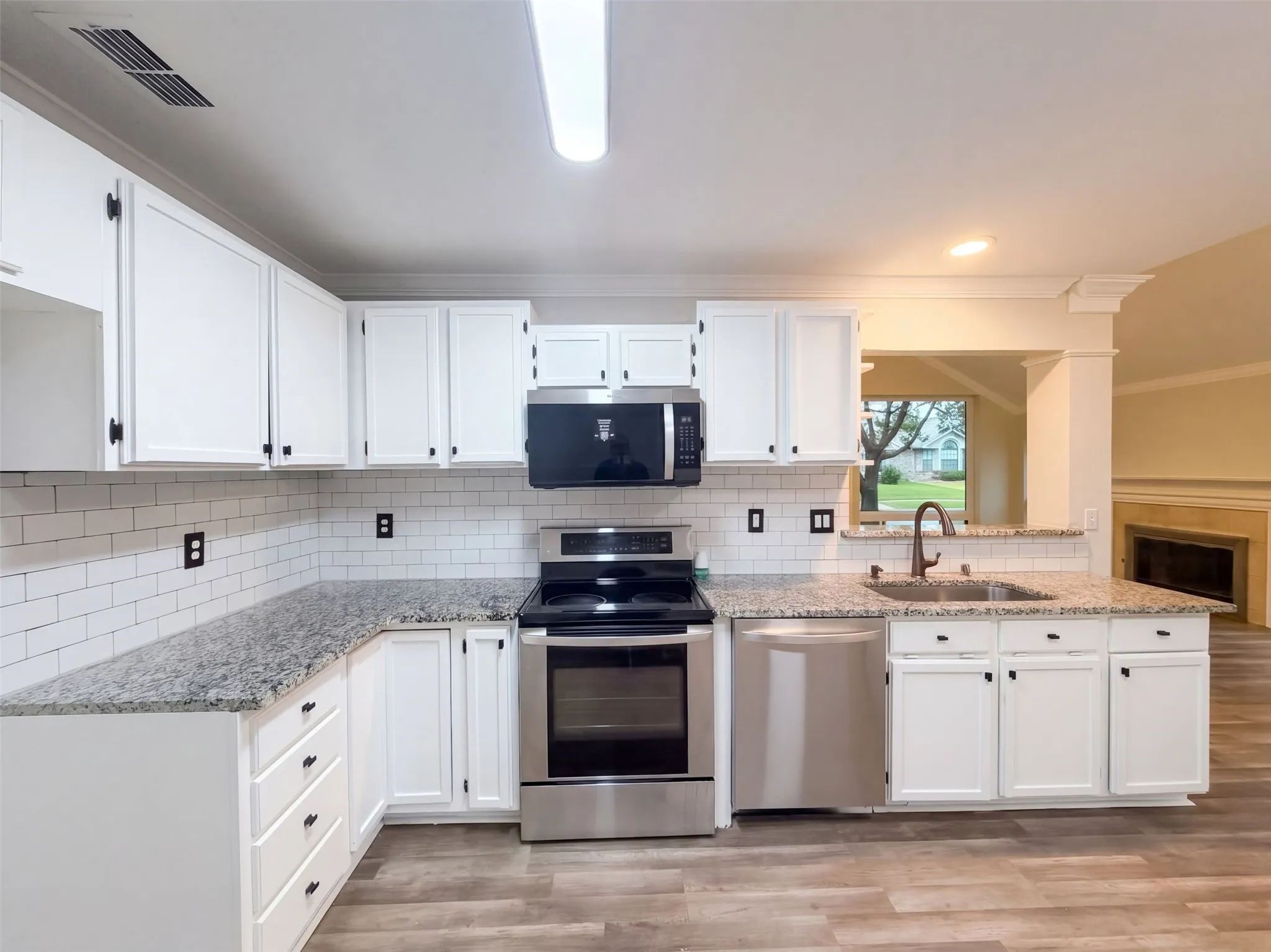 Single Family Residence For Sale in Denton County , 2228 Silverthorn Lane, Flower Mound, Texas 75028, 4 Bedroom, 2 Bathroom, 2 Garage spaces, 1,620 Sqft, built in 1990, mls#21410129, Real Estate Agent in Flower Mound, Homes For Sale in Denton county, Homes For Sale in Flower Mound, Realtor in Flower Mound Texas, Real Estate Brokerage Independent Realty Texas, Luminita Cordes Realtor