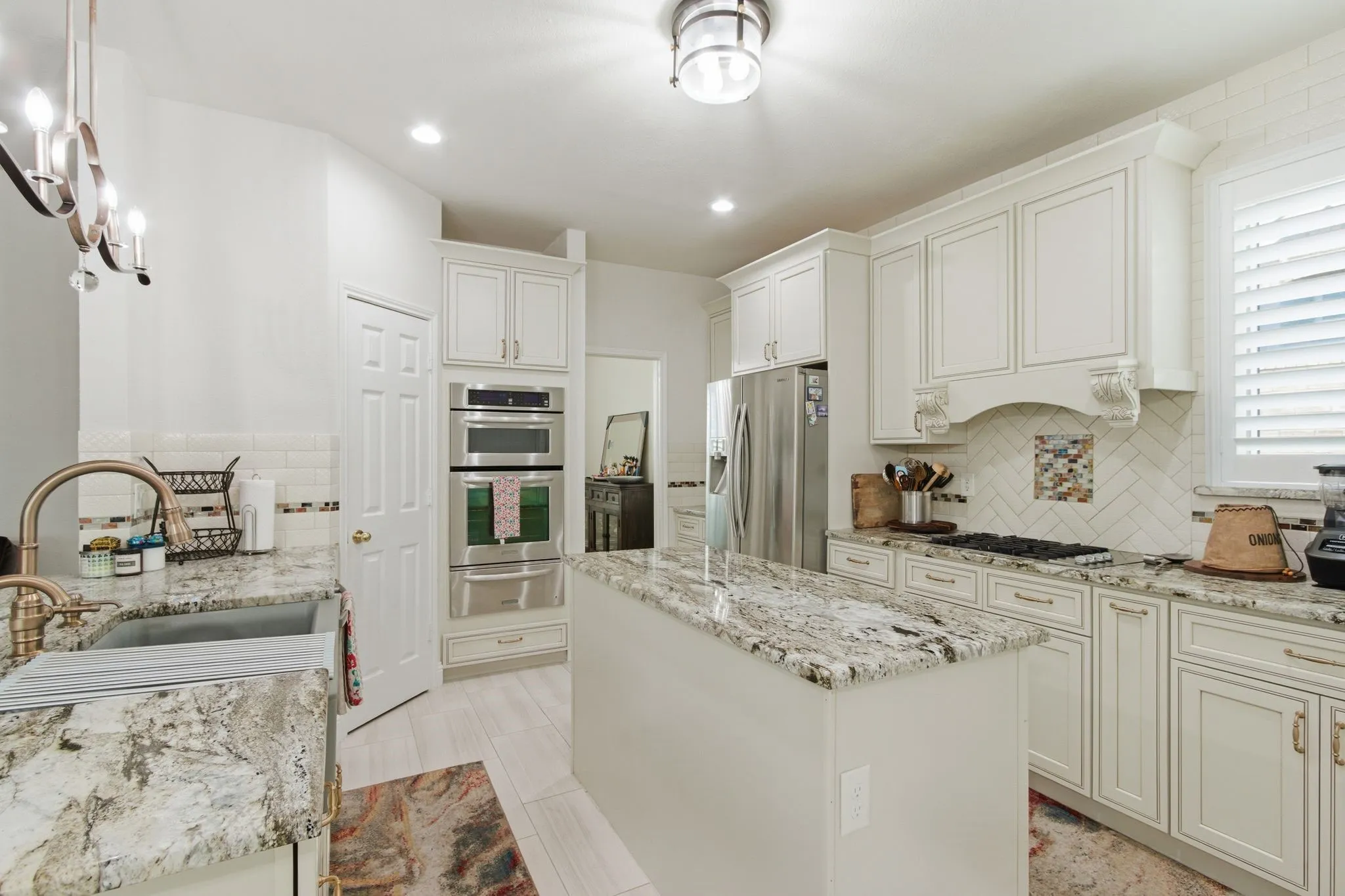Single Family Residence For Rent in Denton County , 3852 Harrison Drive, Carrollton, Texas 75010, 4 Bedroom, 3 Bathroom, 2 Garage spaces, 2,696 Sqft, built in 1997, mls#21410110, Real Estate Agent in Carrollton, Homes For Rent in Denton county, Homes For Rent in Carrollton, Realtor in Carrollton Texas, Real Estate Brokerage Independent Realty Texas, Luminita Cordes Realtor