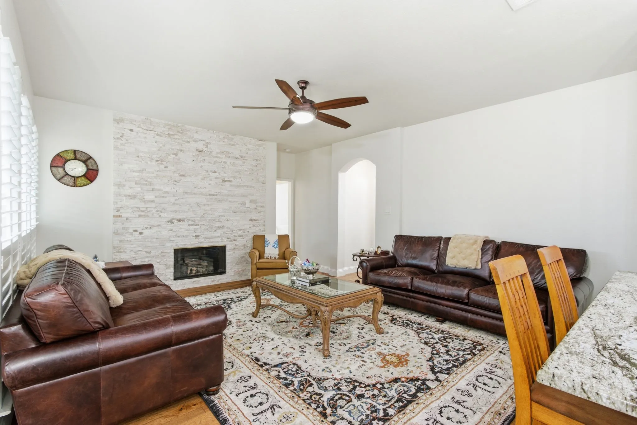 Single Family Residence For Rent in Denton County , 3852 Harrison Drive, Carrollton, Texas 75010, 4 Bedroom, 3 Bathroom, 2 Garage spaces, 2,696 Sqft, built in 1997, mls#21410110, Real Estate Agent in Carrollton, Homes For Rent in Denton county, Homes For Rent in Carrollton, Realtor in Carrollton Texas, Real Estate Brokerage Independent Realty Texas, Luminita Cordes Realtor