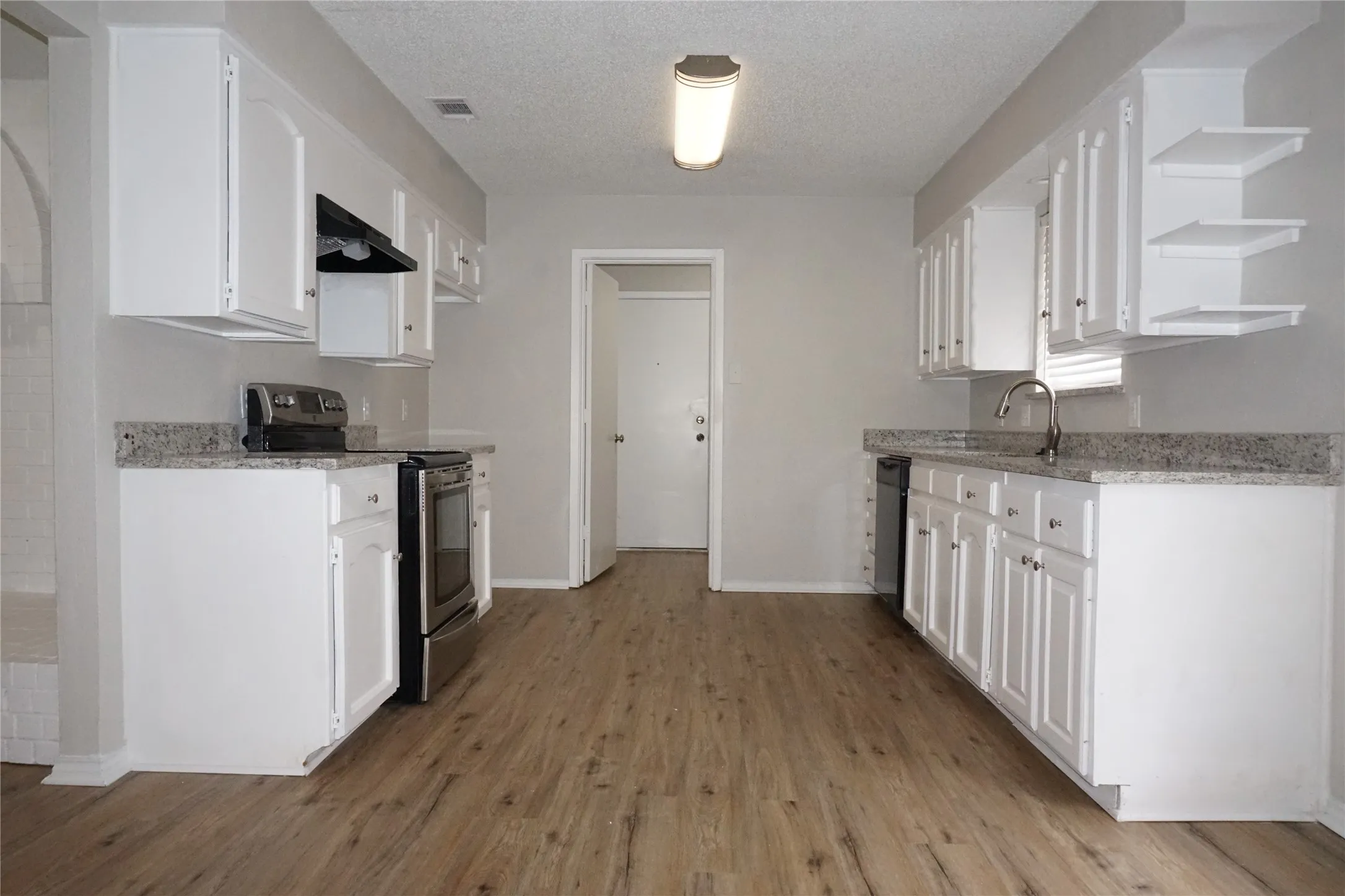 Single Family Residence For Rent in Tarrant County , 7133 Barbados Drive, North Richland Hills, Texas 76180, 3 Bedroom, 2 Bathroom, 2 Garage spaces, 1,607 Sqft, built in 1981, mls#21406426, Real Estate Agent in North Richland Hills, Homes For Rent in Tarrant county, Homes For Rent in North Richland Hills, Realtor in North Richland Hills Texas, Real Estate Brokerage Independent Realty Texas, Luminita Cordes Realtor
