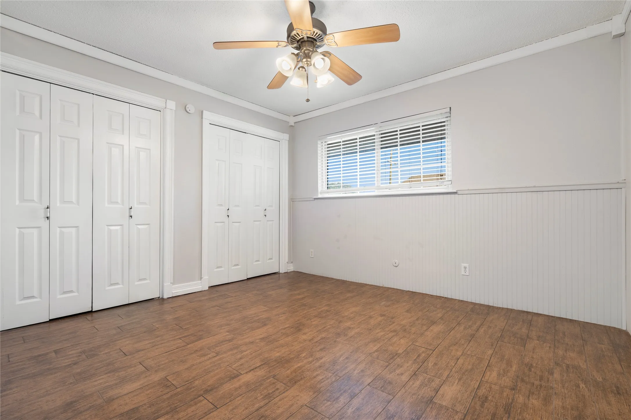 Apartment For Rent in Tarrant County , 1207 W Wall Street 4, Grapevine, Texas 76051, 1 Bedroom, 1 Bathroom, Garage spaces, 650 Sqft, built in 1968, mls#21410146, Real Estate Agent in Grapevine, Homes For Rent in Tarrant county, Homes For Rent in Grapevine, Realtor in Grapevine Texas, Real Estate Brokerage Independent Realty Texas, Luminita Cordes Realtor