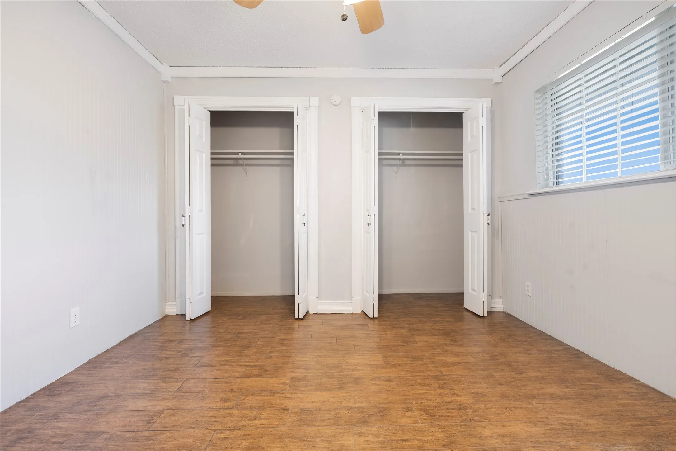 Apartment For Rent in Tarrant County , 1207 W Wall Street 4, Grapevine, Texas 76051, 1 Bedroom, 1 Bathroom, Garage spaces, 650 Sqft, built in 1968, mls#21410146, Real Estate Agent in Grapevine, Homes For Rent in Tarrant county, Homes For Rent in Grapevine, Realtor in Grapevine Texas, Real Estate Brokerage Independent Realty Texas, Luminita Cordes Realtor