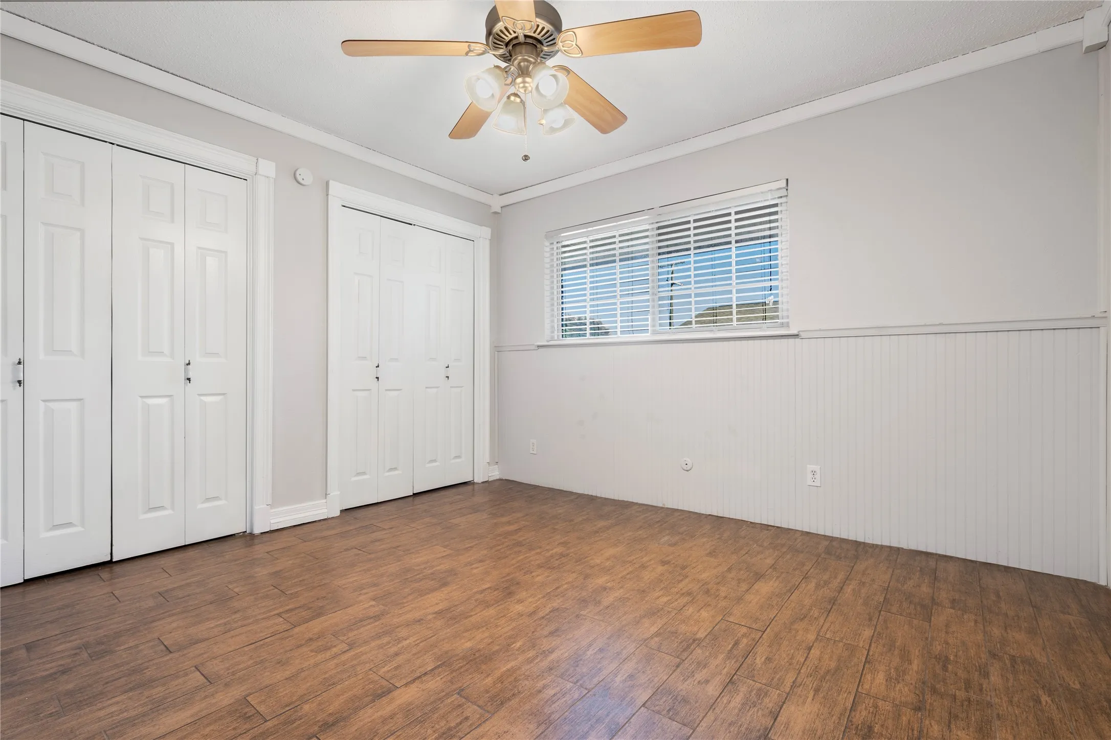 Apartment For Rent in Tarrant County , 1207 W Wall Street 4, Grapevine, Texas 76051, 1 Bedroom, 1 Bathroom, Garage spaces, 650 Sqft, built in 1968, mls#21410146, Real Estate Agent in Grapevine, Homes For Rent in Tarrant county, Homes For Rent in Grapevine, Realtor in Grapevine Texas, Real Estate Brokerage Independent Realty Texas, Luminita Cordes Realtor