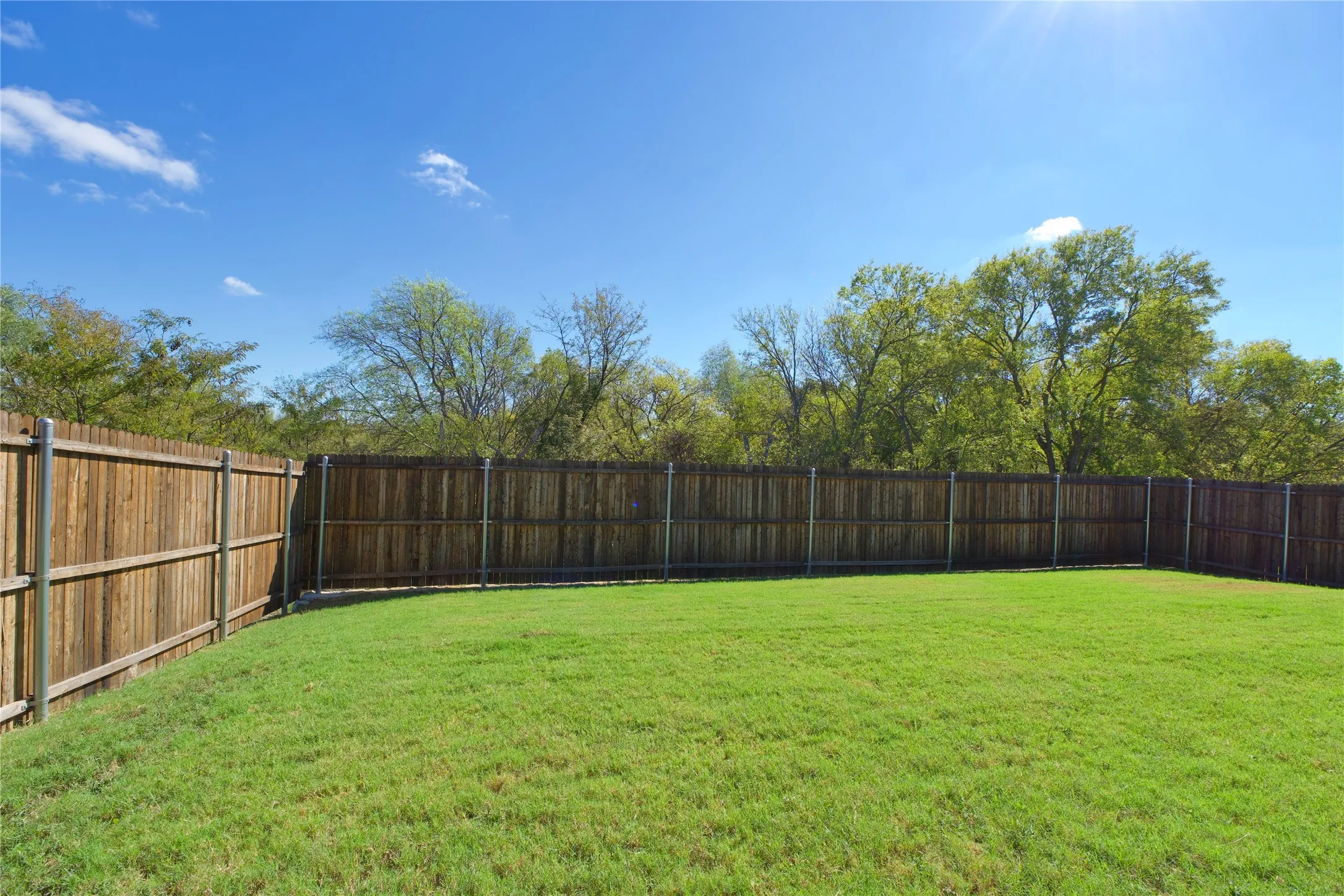 Single Family Residence For Sale in Denton County , 5516 Candlewood Drive, Denton, Texas 76207, 3 Bedroom, 3 Bathroom, 2 Garage spaces, 2,606 Sqft, built in 2024, mls#21410147, Real Estate Agent in Denton, Homes For Sale in Denton county, Homes For Sale in Denton, Realtor in Denton Texas, Real Estate Brokerage Independent Realty Texas, Luminita Cordes Realtor
