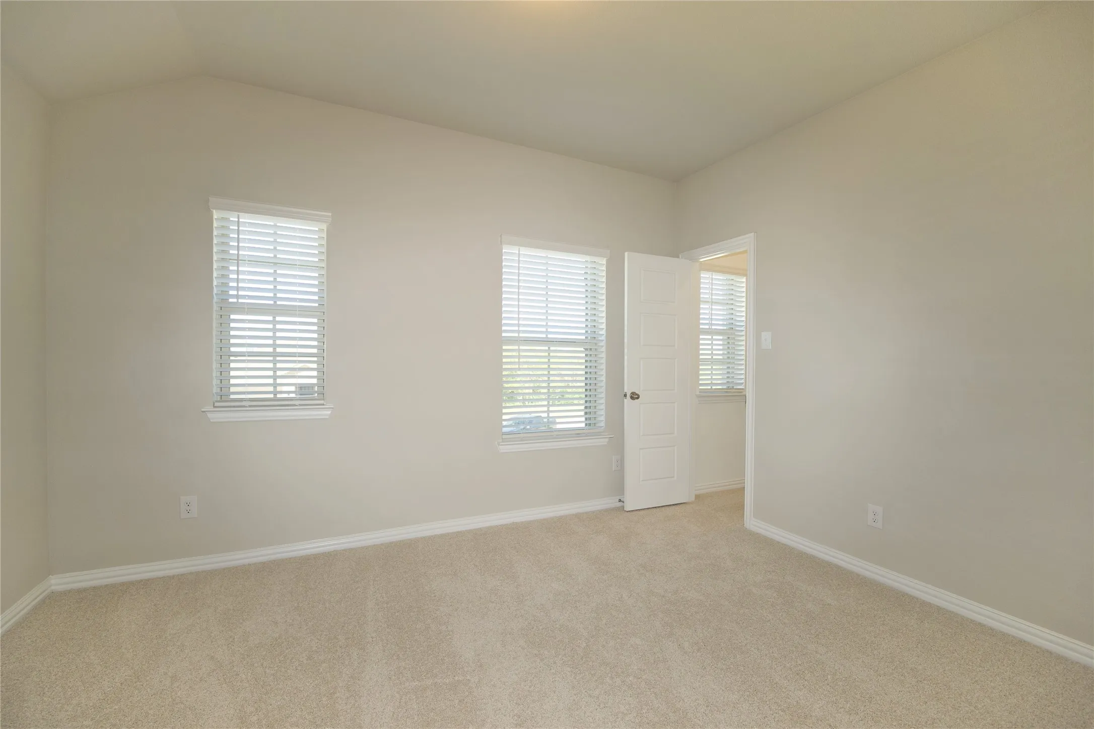 Single Family Residence For Sale in Denton County , 5516 Candlewood Drive, Denton, Texas 76207, 3 Bedroom, 3 Bathroom, 2 Garage spaces, 2,606 Sqft, built in 2024, mls#21410147, Real Estate Agent in Denton, Homes For Sale in Denton county, Homes For Sale in Denton, Realtor in Denton Texas, Real Estate Brokerage Independent Realty Texas, Luminita Cordes Realtor