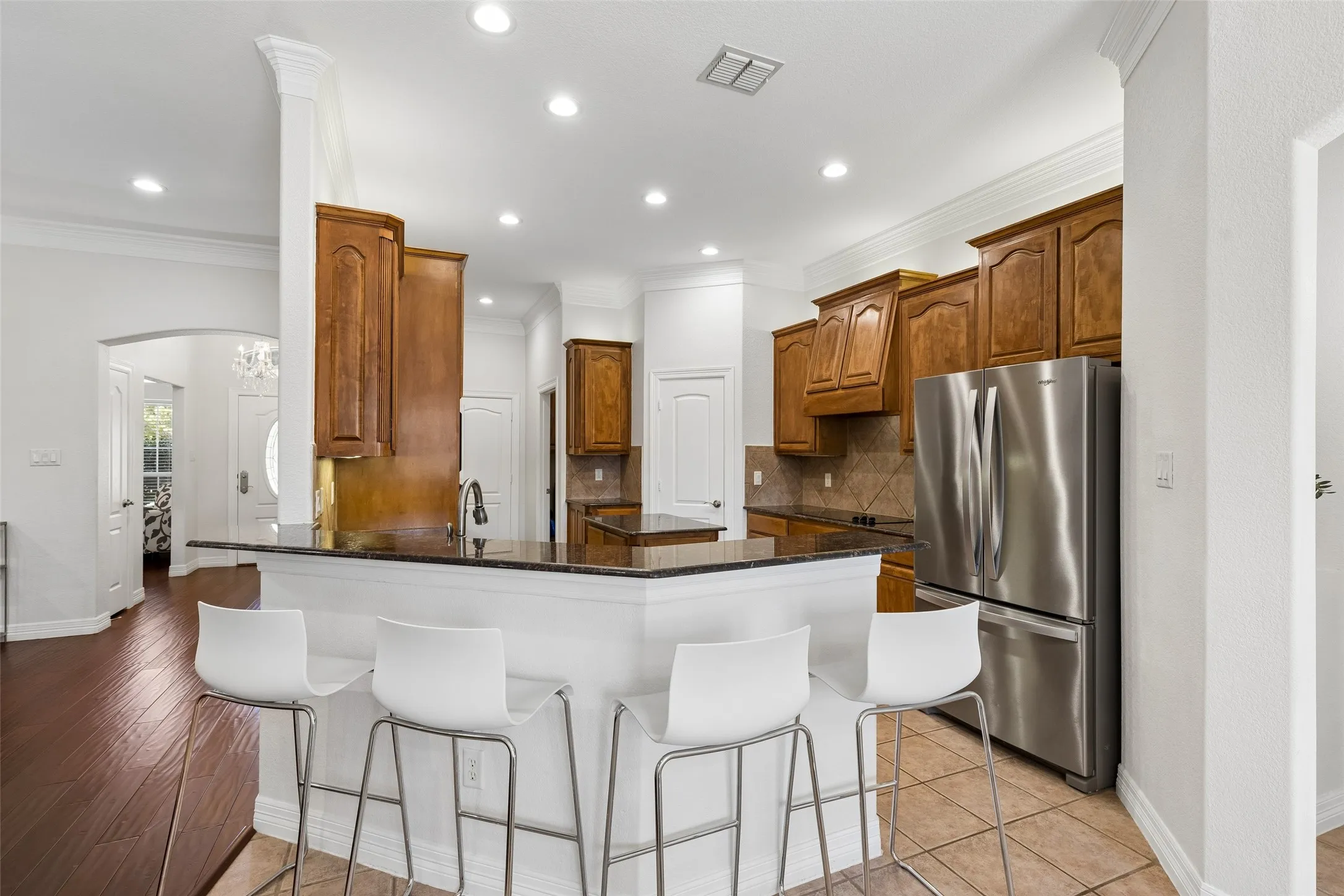 Single Family Residence For Sale in Parker County , 1208 Saddle Trail, Willow Park, Texas 76087, 4 Bedroom, 3 Bathroom, 2 Garage spaces, 2,519 Sqft, built in 2005, mls#21399926, Real Estate Agent in Willow Park, Homes For Sale in Parker county, Homes For Sale in Willow Park, Realtor in Willow Park Texas, Real Estate Brokerage Independent Realty Texas, Luminita Cordes Realtor