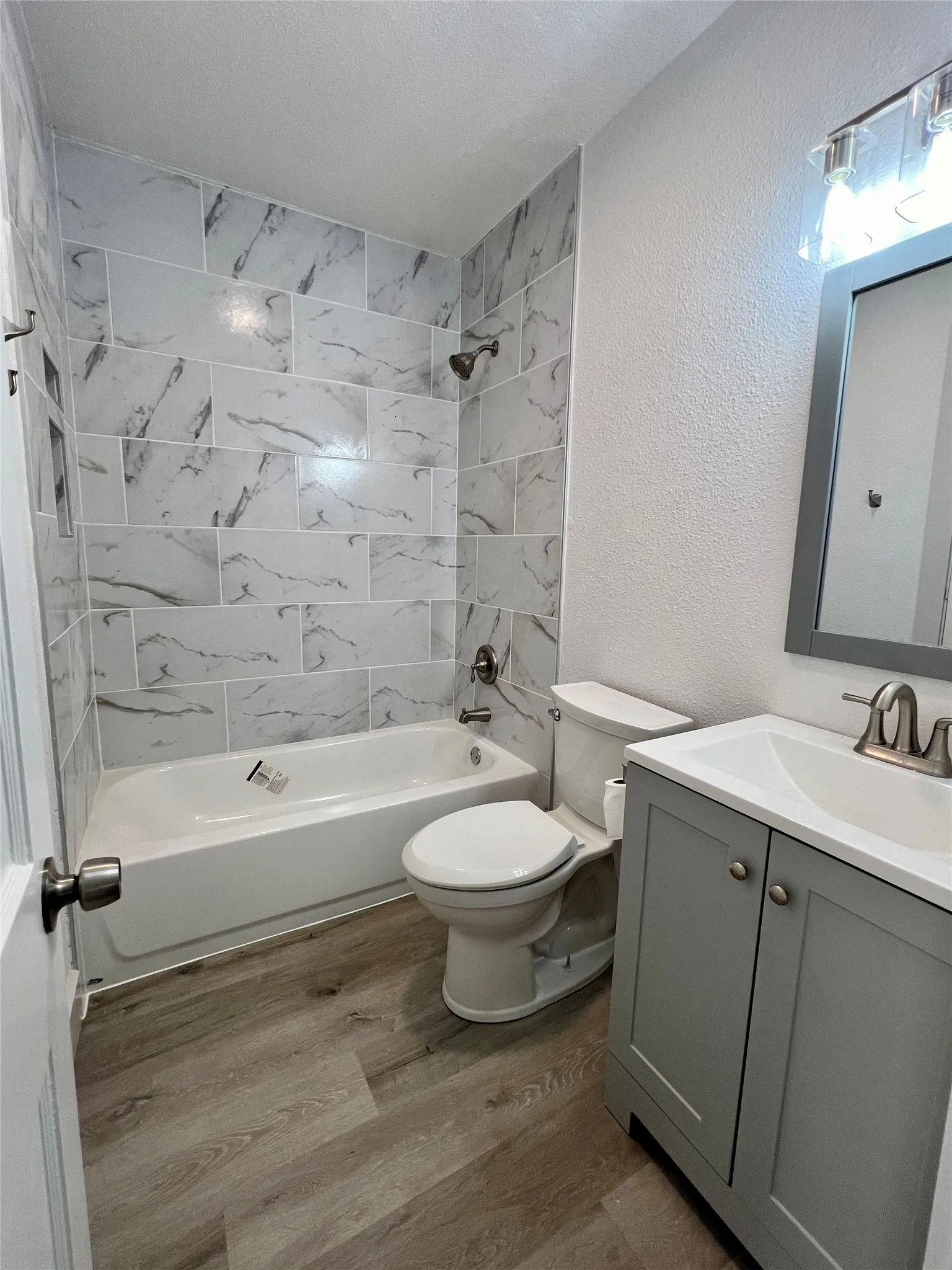 Single Family Residence For Rent in Tarrant County , 909 Hallum Street, River Oaks, Texas 76114, 4 Bedroom, 2 Bathroom, 2 Garage spaces, 1,876 Sqft, built in 1946, mls#21410128, Real Estate Agent in River Oaks, Homes For Rent in Tarrant county, Homes For Rent in River Oaks, Realtor in River Oaks Texas, Real Estate Brokerage Independent Realty Texas, Luminita Cordes Realtor