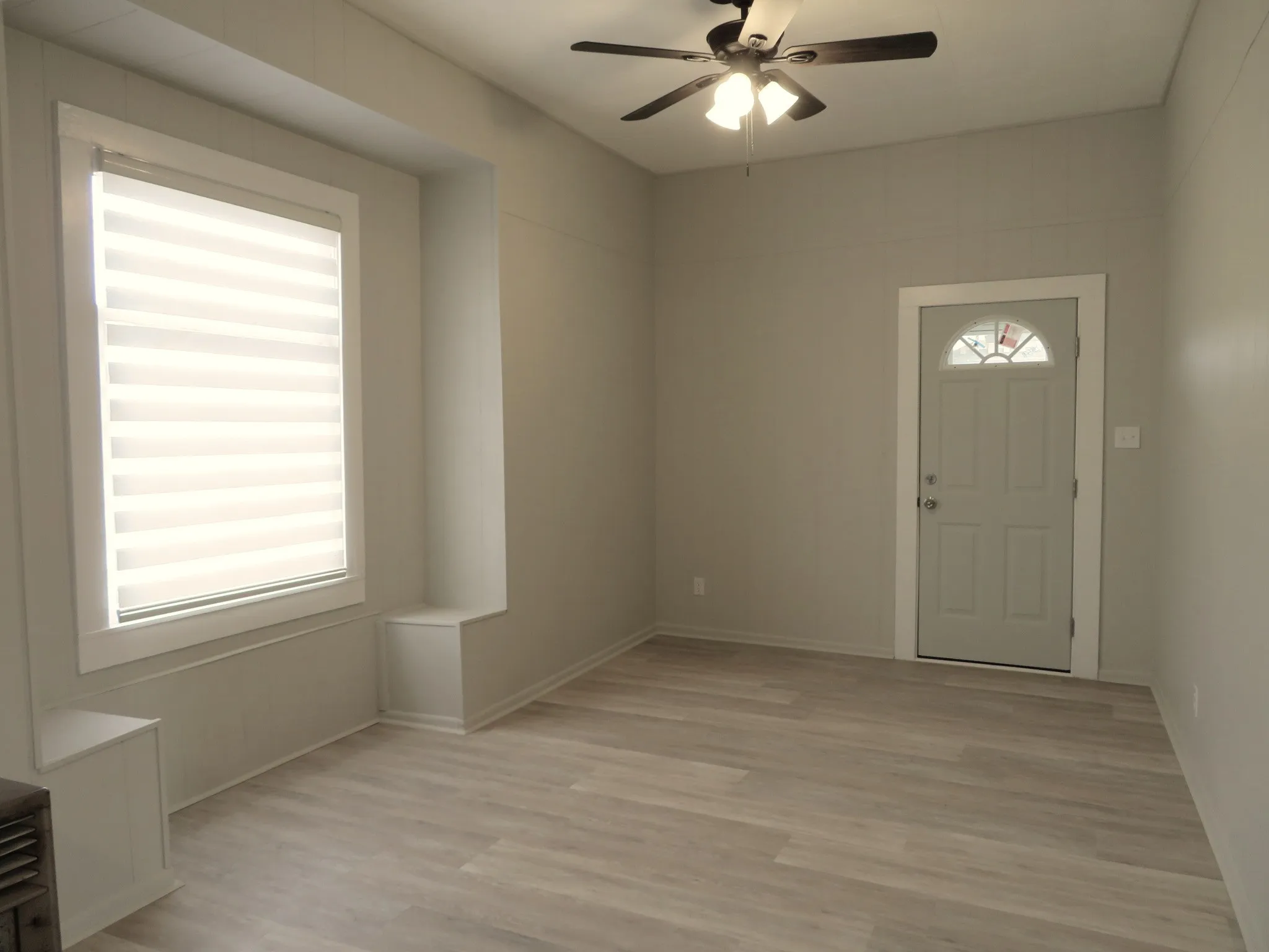 Single Family Residence For Sale in Coleman County , 911 W Liveoak Street, Coleman, Texas 76834, 3 Bedroom, 2 Bathroom, 4 Garage spaces, 1,778 Sqft, built in 1913, mls#21410158, Real Estate Agent in Coleman, Homes For Sale in Coleman county, Homes For Sale in Coleman, Realtor in Coleman Texas, Real Estate Brokerage Independent Realty Texas, Luminita Cordes Realtor