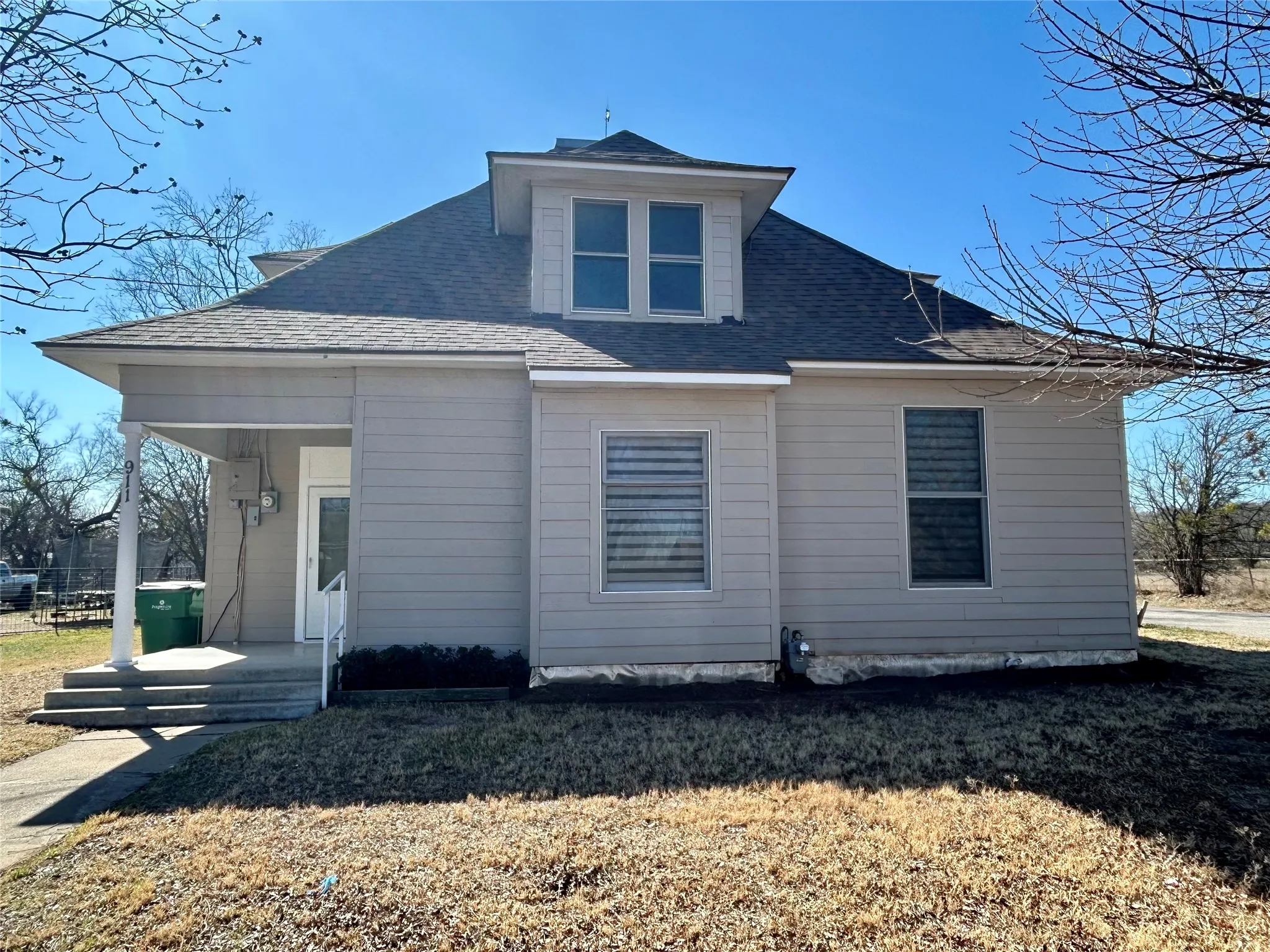 Single Family Residence For Sale