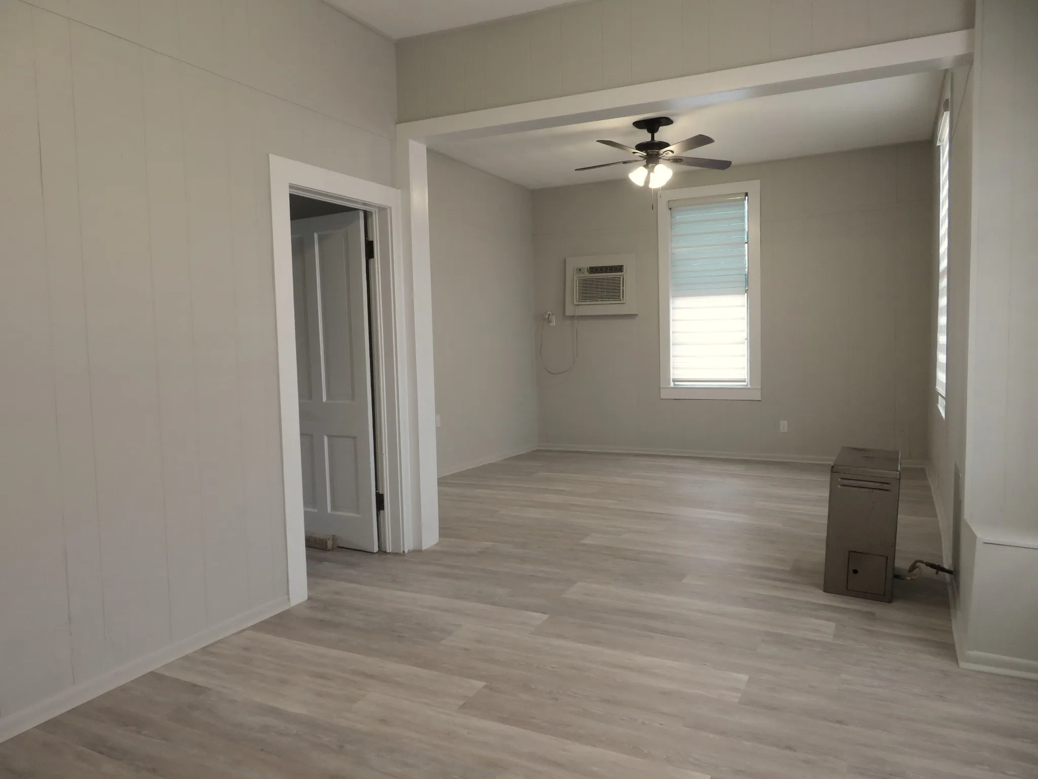 Single Family Residence For Sale in Coleman County , 911 W Liveoak Street, Coleman, Texas 76834, 3 Bedroom, 2 Bathroom, 4 Garage spaces, 1,778 Sqft, built in 1913, mls#21410158, Real Estate Agent in Coleman, Homes For Sale in Coleman county, Homes For Sale in Coleman, Realtor in Coleman Texas, Real Estate Brokerage Independent Realty Texas, Luminita Cordes Realtor