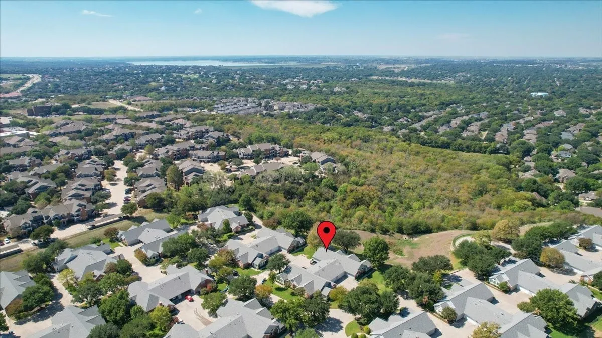 Condominium For Sale in Tarrant County , 6137 Haley Lane, Fort Worth, Texas 76132, 3 Bedroom, 2 Bathroom, 2 Garage spaces, 1,741 Sqft, built in 1998, mls#21409063, Real Estate Agent in Fort Worth, Homes For Sale in Tarrant county, Homes For Sale in Fort Worth, Realtor in Fort Worth Texas, Real Estate Brokerage Independent Realty Texas, Luminita Cordes Realtor