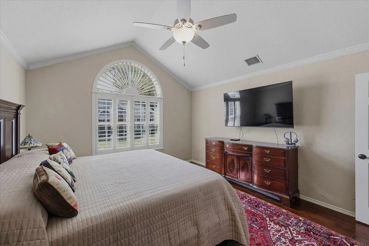 Condominium For Sale in Tarrant County , 6137 Haley Lane, Fort Worth, Texas 76132, 3 Bedroom, 2 Bathroom, 2 Garage spaces, 1,741 Sqft, built in 1998, mls#21409063, Real Estate Agent in Fort Worth, Homes For Sale in Tarrant county, Homes For Sale in Fort Worth, Realtor in Fort Worth Texas, Real Estate Brokerage Independent Realty Texas, Luminita Cordes Realtor