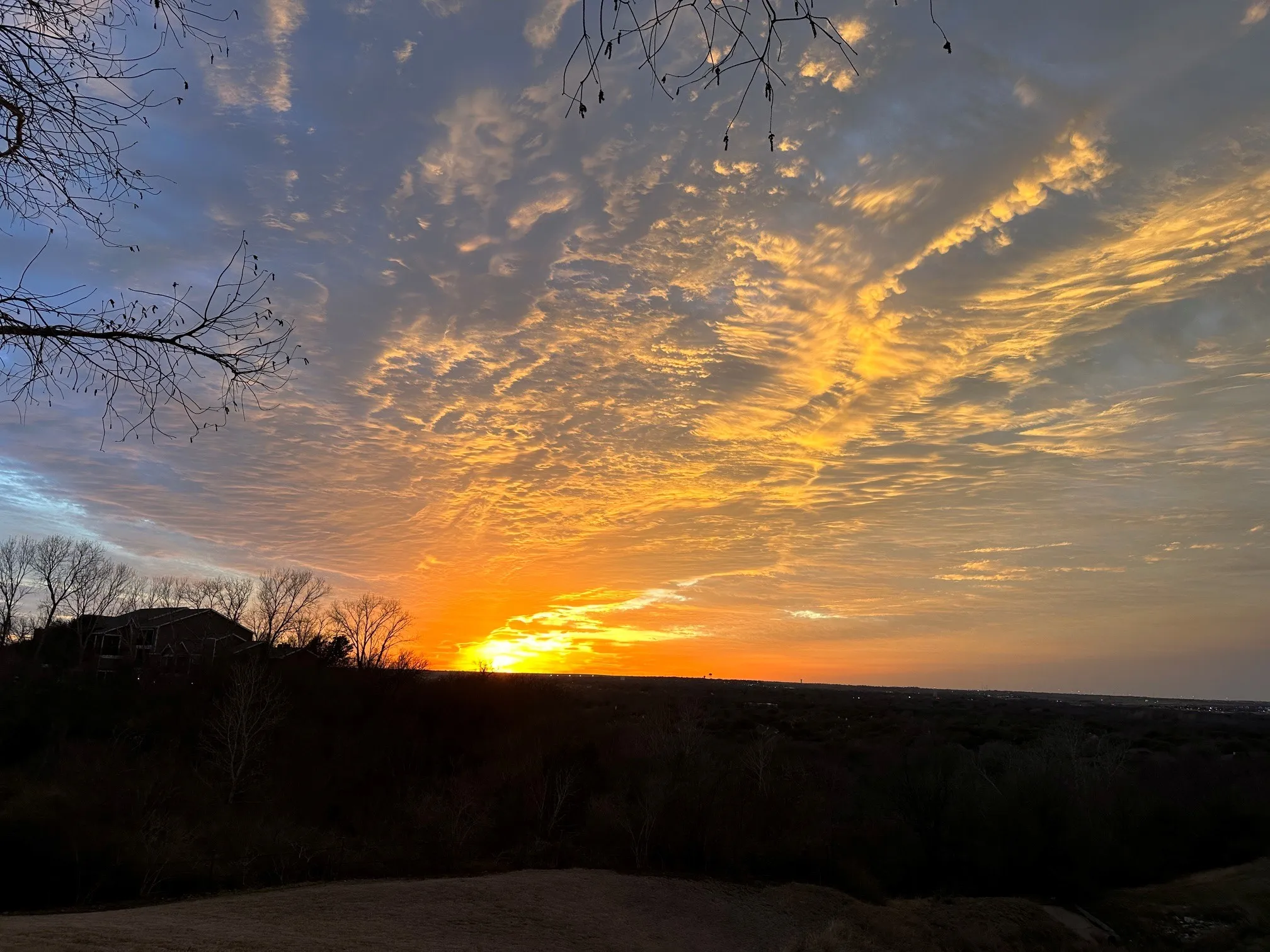 Condominium For Sale in Tarrant County , 6137 Haley Lane, Fort Worth, Texas 76132, 3 Bedroom, 2 Bathroom, 2 Garage spaces, 1,741 Sqft, built in 1998, mls#21409063, Real Estate Agent in Fort Worth, Homes For Sale in Tarrant county, Homes For Sale in Fort Worth, Realtor in Fort Worth Texas, Real Estate Brokerage Independent Realty Texas, Luminita Cordes Realtor
