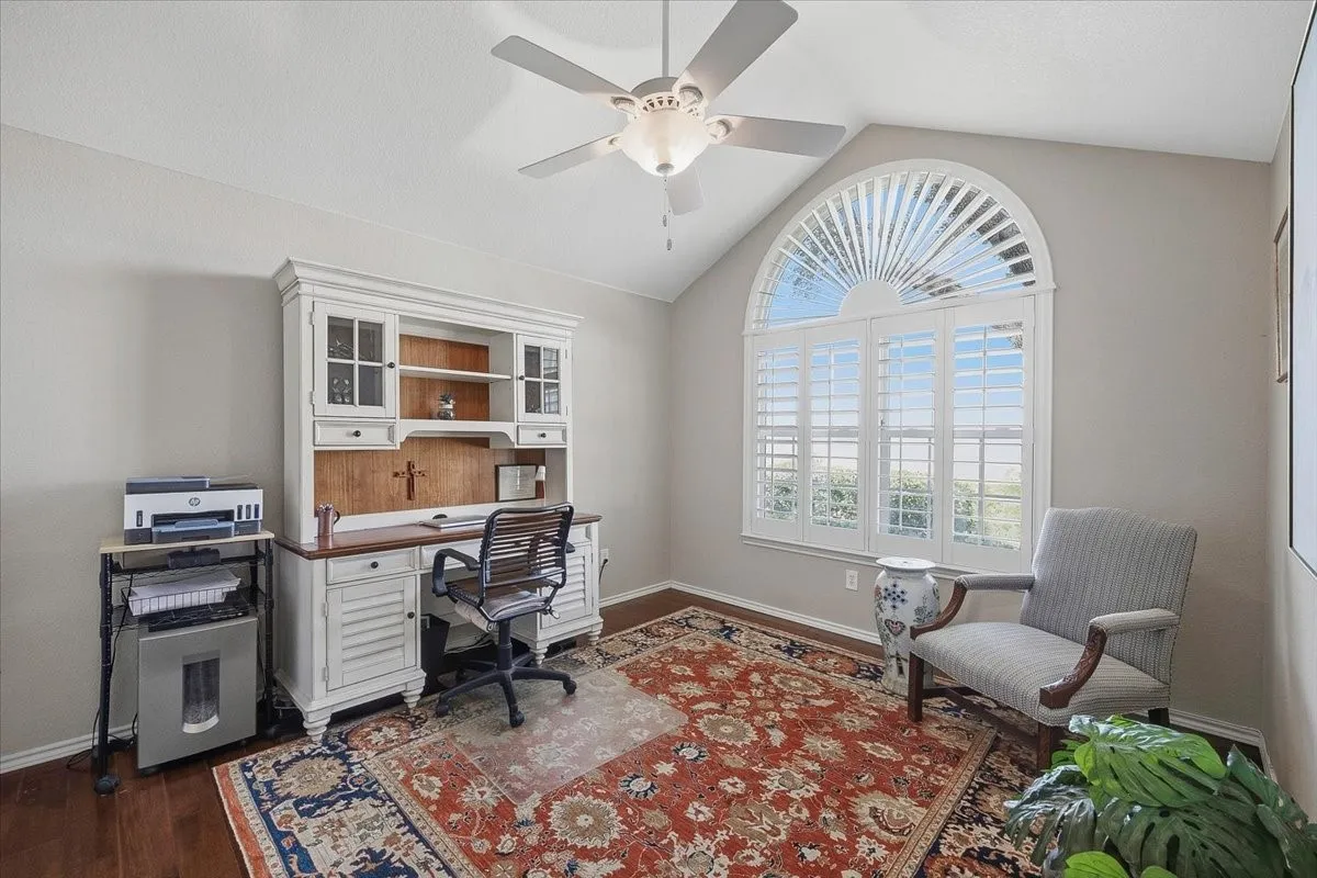 Condominium For Sale in Tarrant County , 6137 Haley Lane, Fort Worth, Texas 76132, 3 Bedroom, 2 Bathroom, 2 Garage spaces, 1,741 Sqft, built in 1998, mls#21409063, Real Estate Agent in Fort Worth, Homes For Sale in Tarrant county, Homes For Sale in Fort Worth, Realtor in Fort Worth Texas, Real Estate Brokerage Independent Realty Texas, Luminita Cordes Realtor