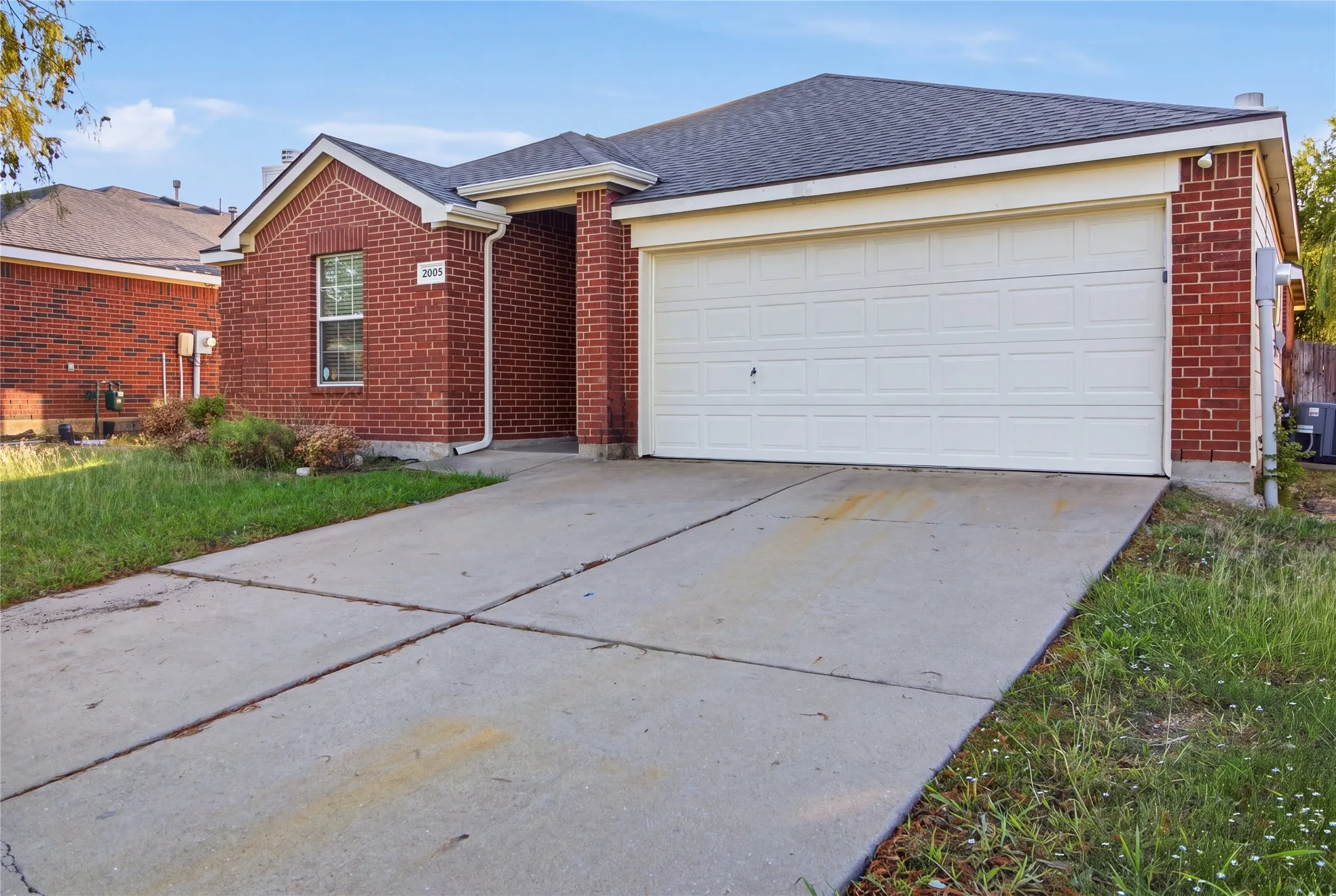 Single Family Residence For Sale in Kaufman County , 2005 Jasmine Court, Forney, Texas 75126, 4 Bedroom, 2 Bathroom, 2 Garage spaces, 1,727 Sqft, built in 2005, mls#21410137, Real Estate Agent in Forney, Homes For Sale in Kaufman county, Homes For Sale in Forney, Realtor in Forney Texas, Real Estate Brokerage Independent Realty Texas, Luminita Cordes Realtor