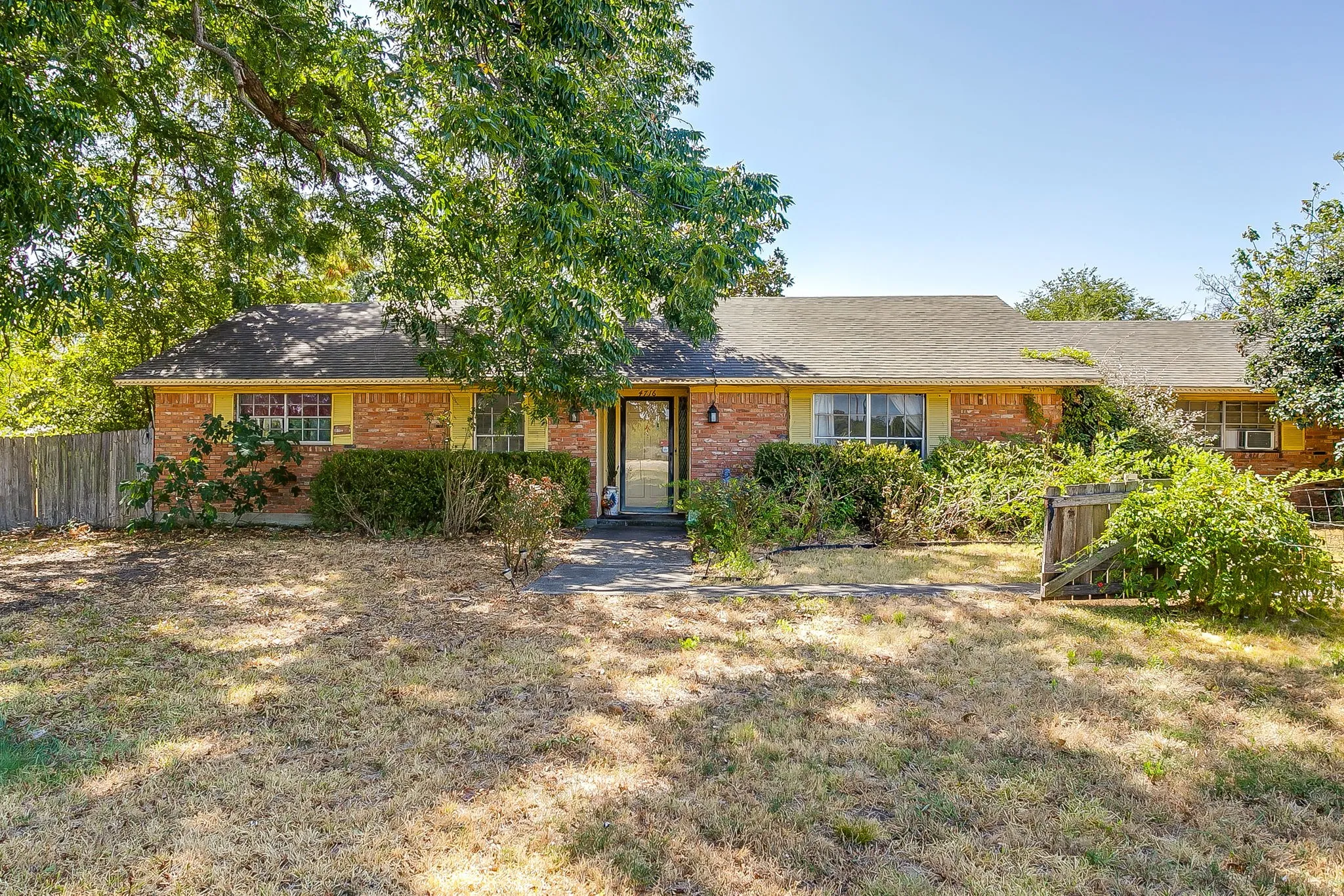 Single Family Residence For Sale